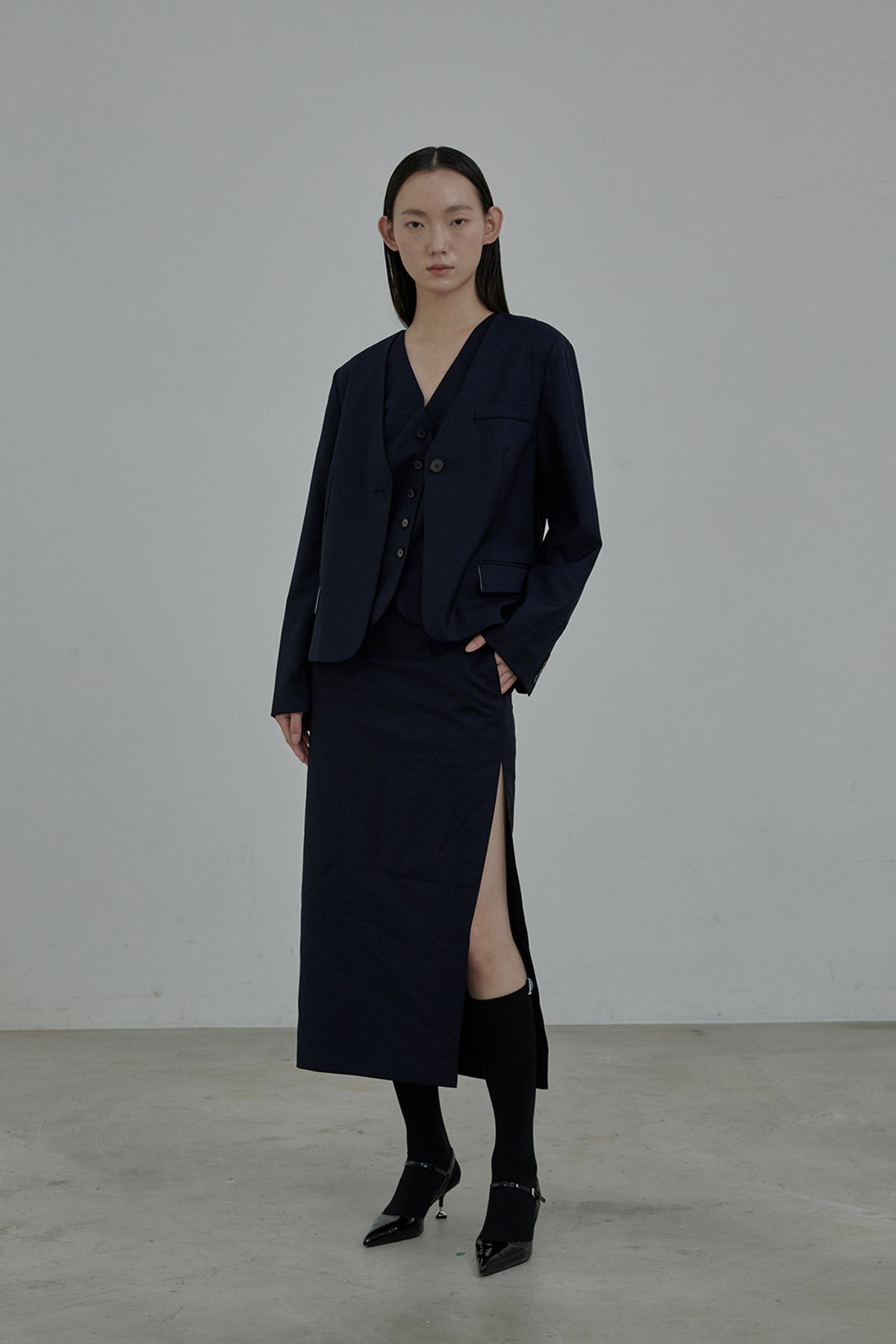 마우솔레움(MAU SOLEUM) Slit Long Suit Skirt - Navy