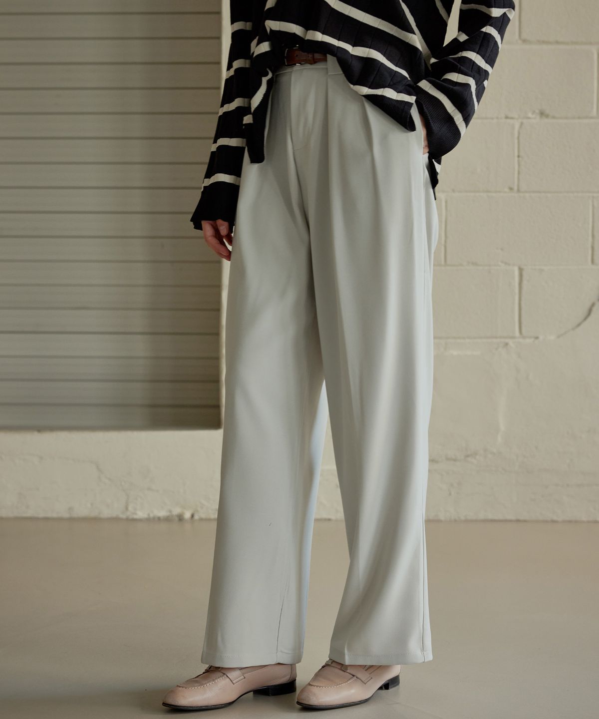하이버넷(HYBERNAT) Wide Slacks - IVORY