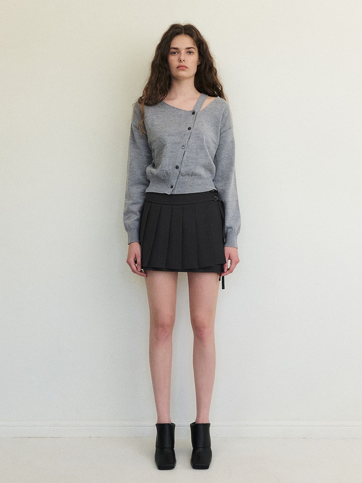 에트몽(ETMON) Cut-Out Diagonal Knit Cardigan, Grey