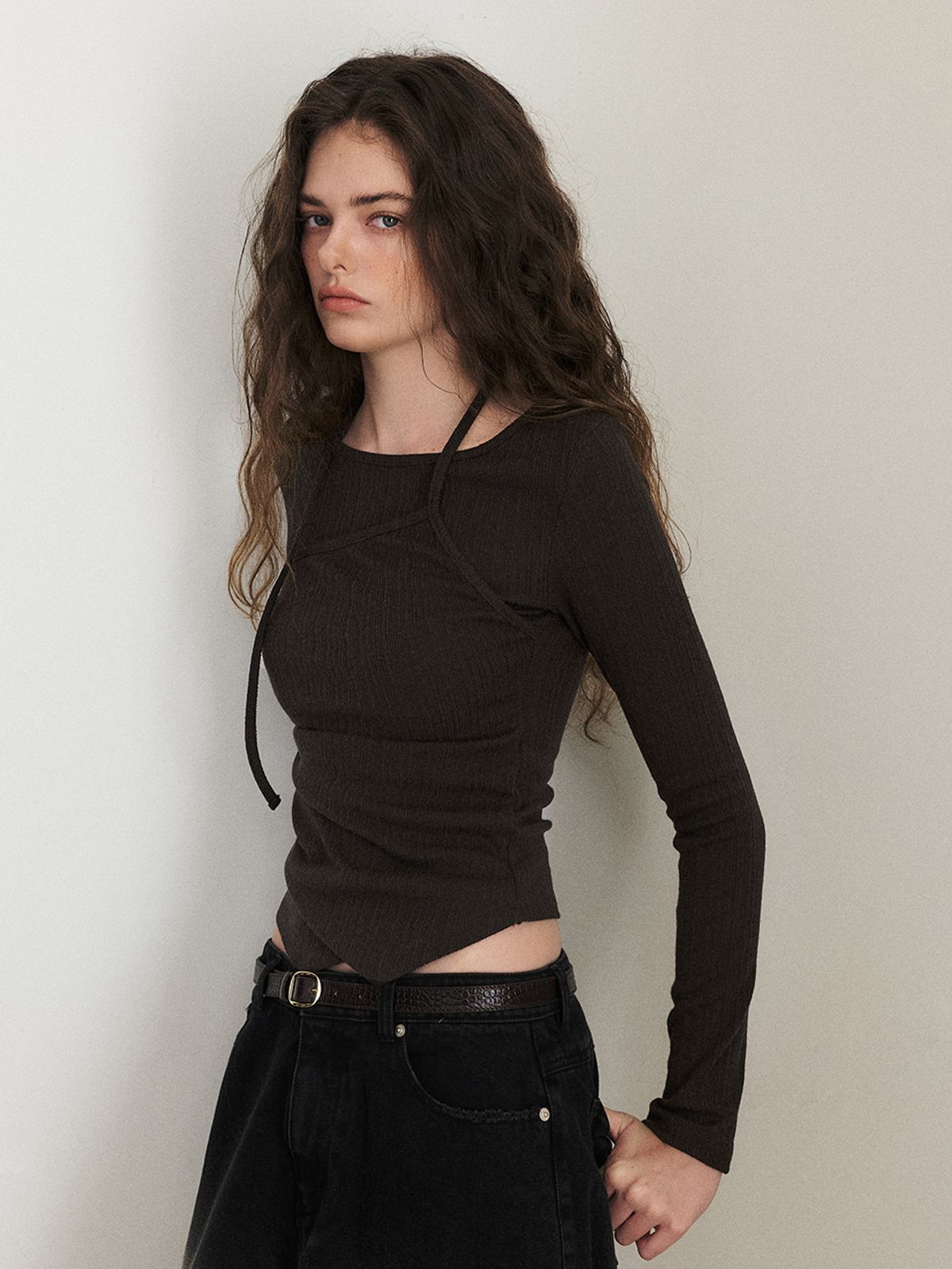 에트몽(ETMON) Layered Halter Strap T-Shirt, Brown