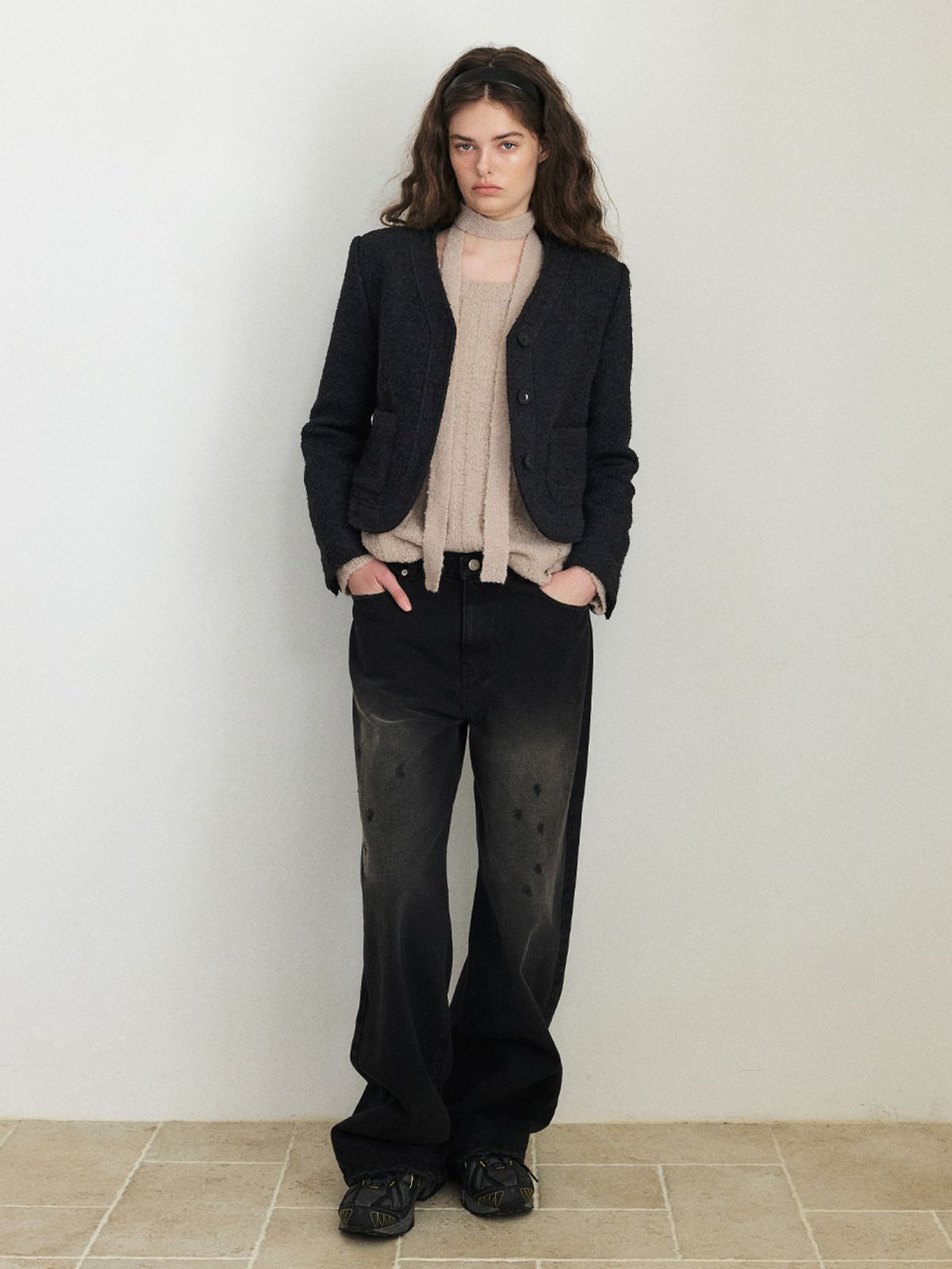 에트몽(ETMON) Curved Boucle Tweed Jacket, Black