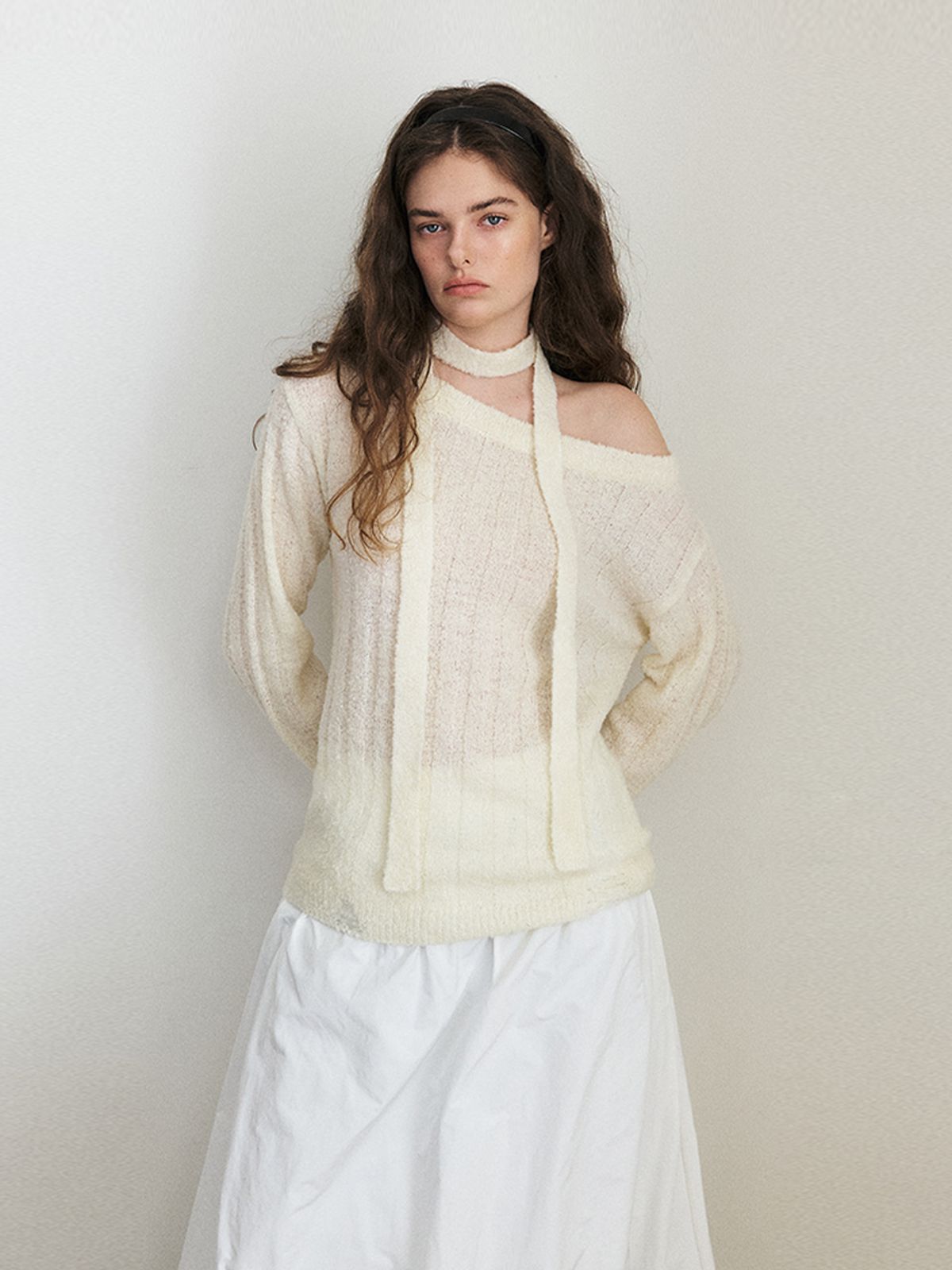 에트몽(ETMON) Damaged Boucle Scarf Knit, Cream