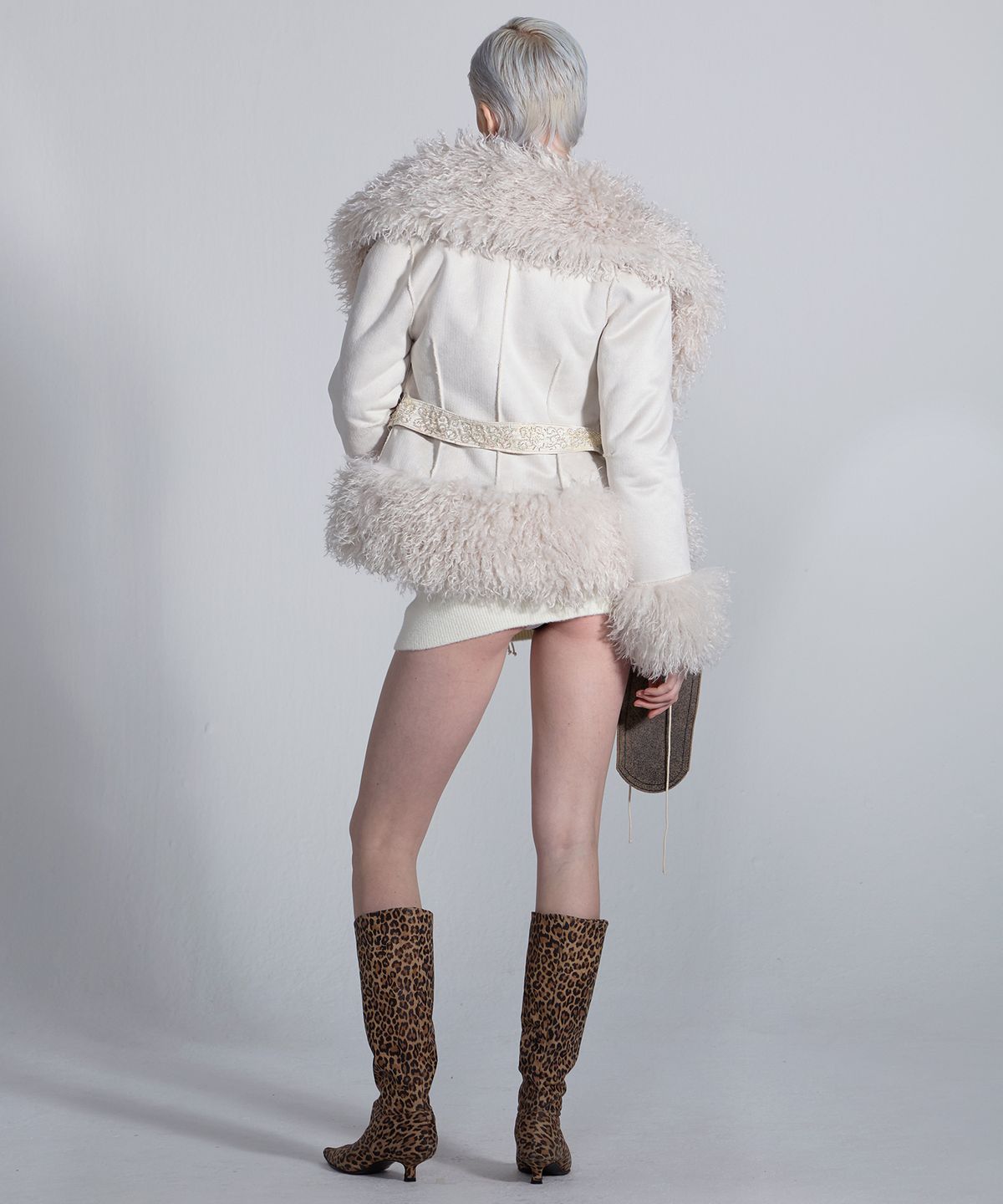 스컬프터(SCULPTOR) Beaded Faux Fur Robe Dirty White