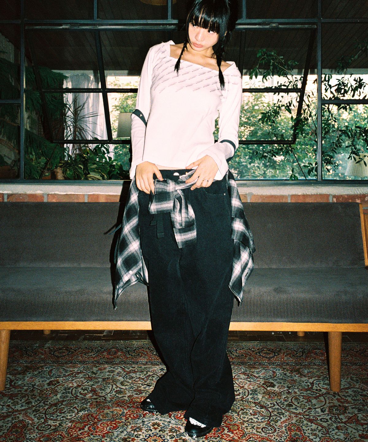 닐링(NILLRING) T15.00 Square neck print T-shirt