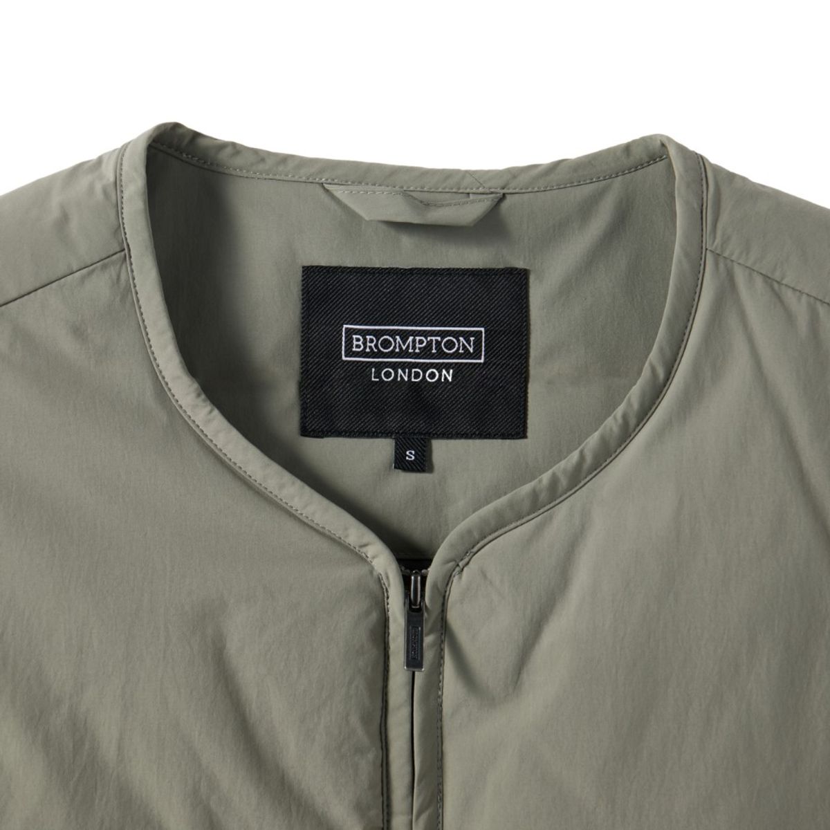 브롬톤 런던(BROMPTON LONDON) AEROWARM LIGHTWEIGHT DOWNVEST - KHAKI (P244UDV101)