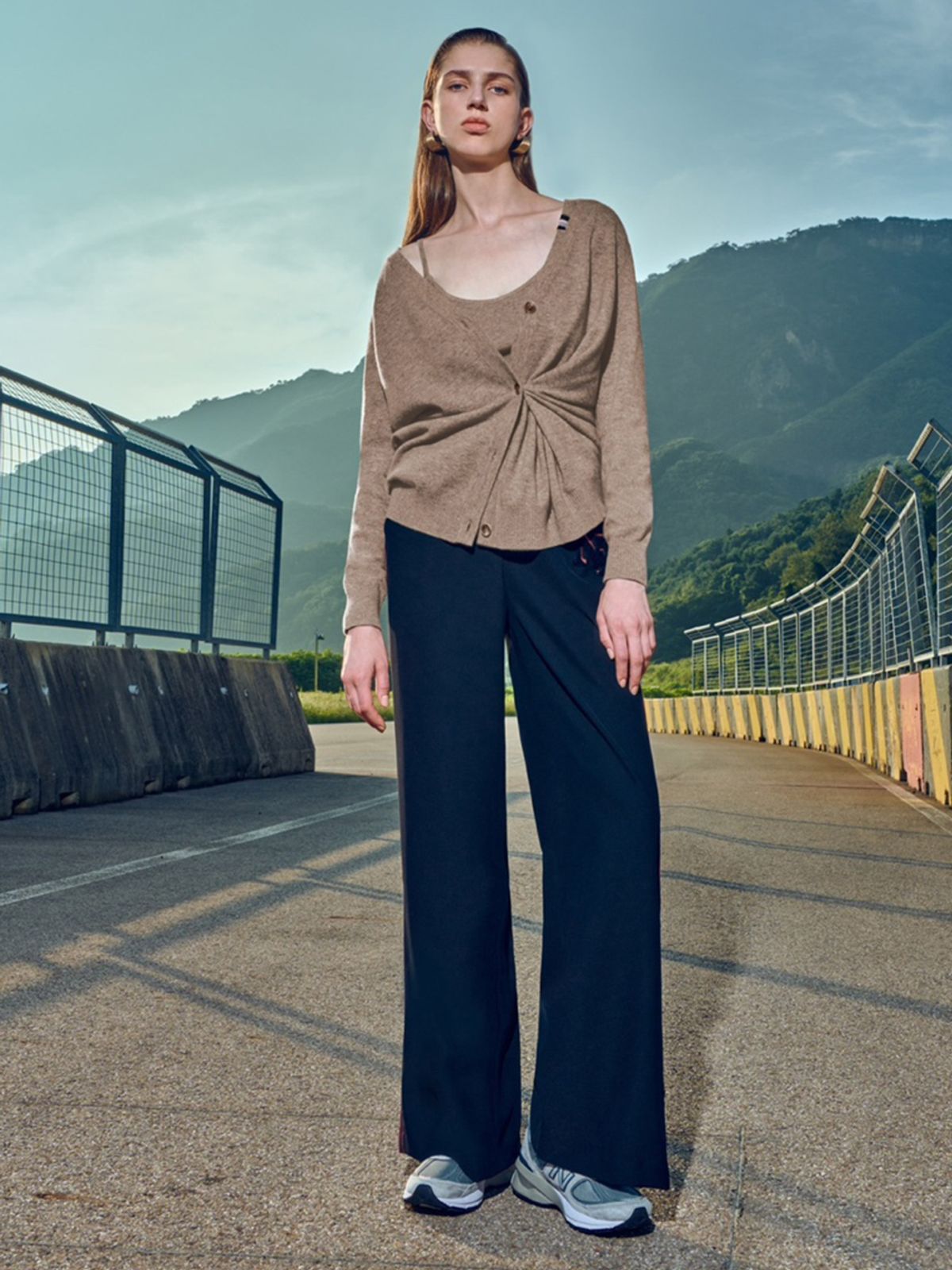 브이엔와이스튜디오(VNYSTUDIO) Cashmere blended knit vest and button cardigan set_YZBLKN1