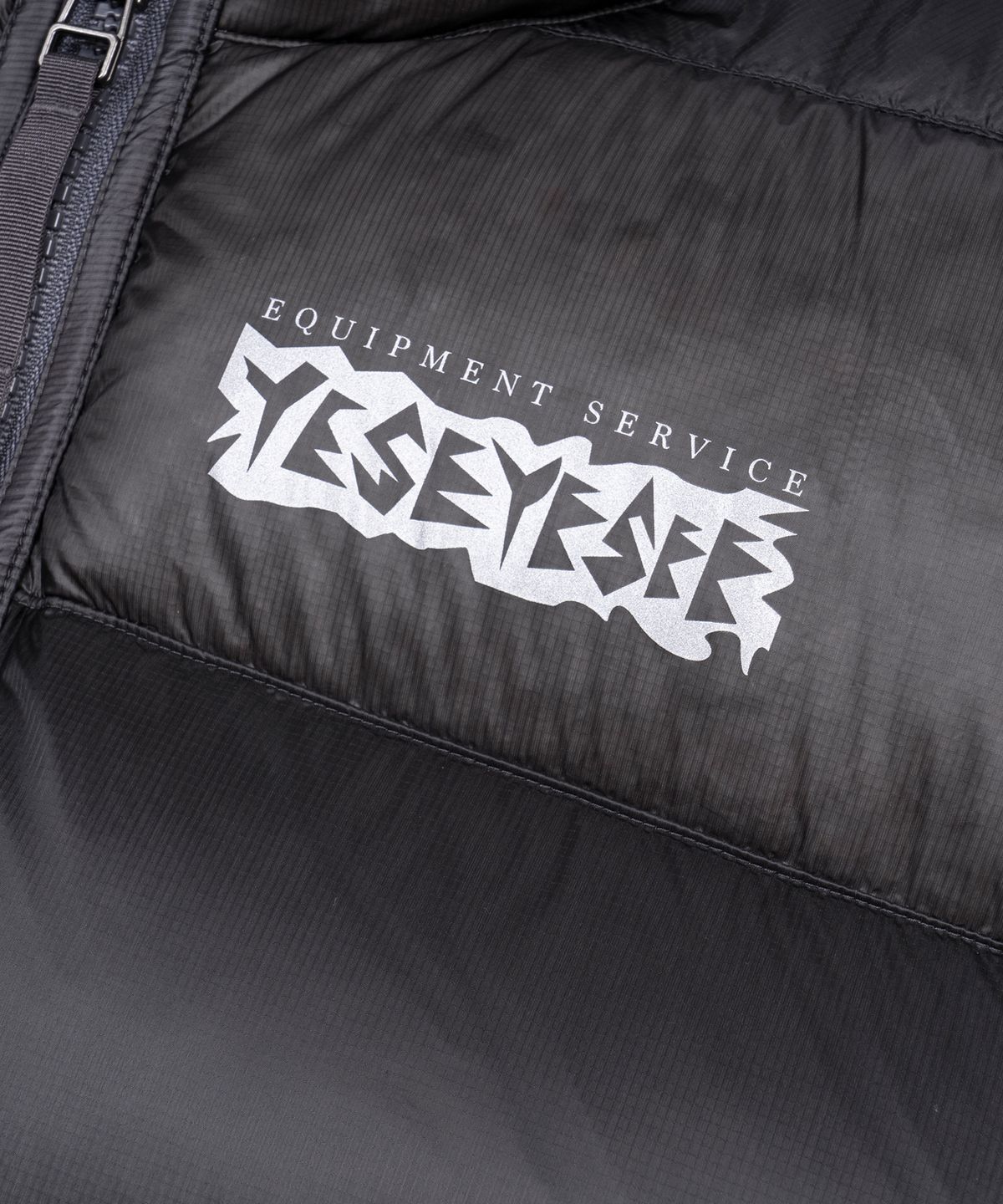 예스아이씨(YESEYESEE) Hooligans Down Vest V2 Charcoal