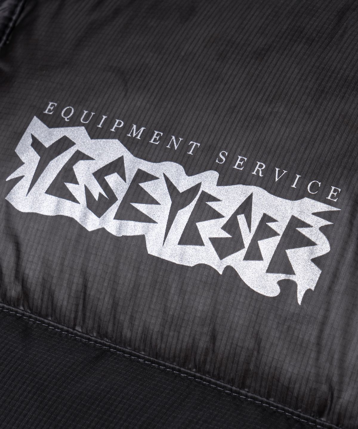 예스아이씨(YESEYESEE) Hooligans Down Vest V2 Charcoal