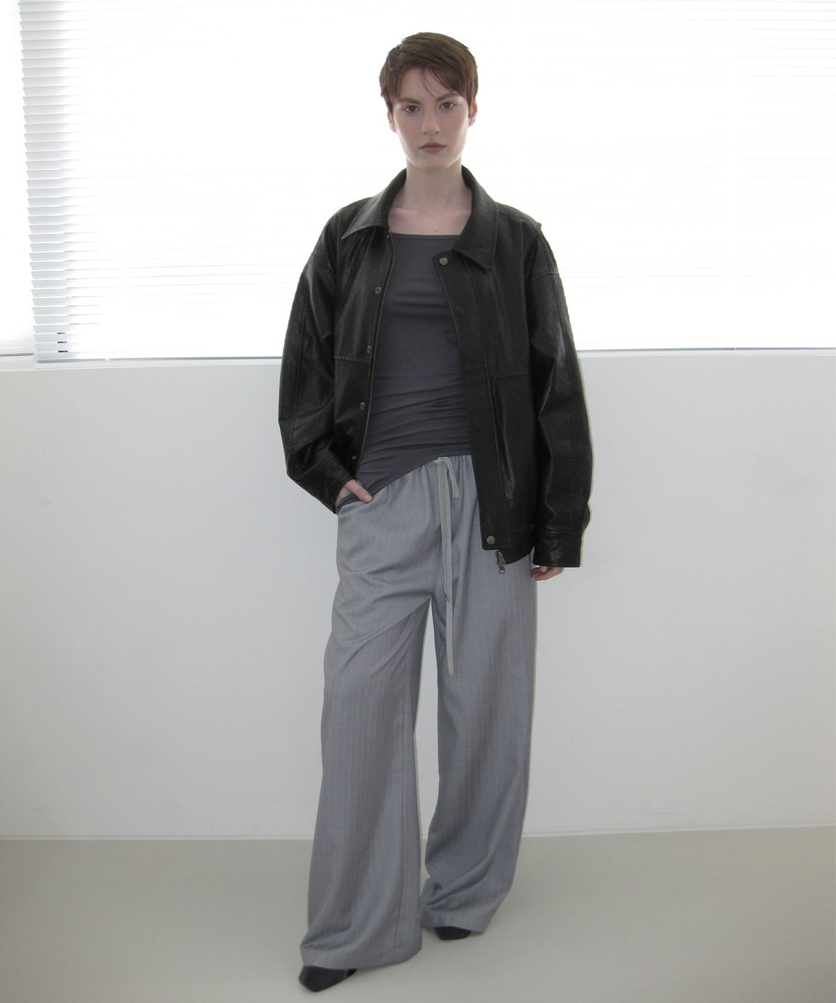 카셀(CACELE) OVERSIZED LEATHER JUMPER, BLACK
