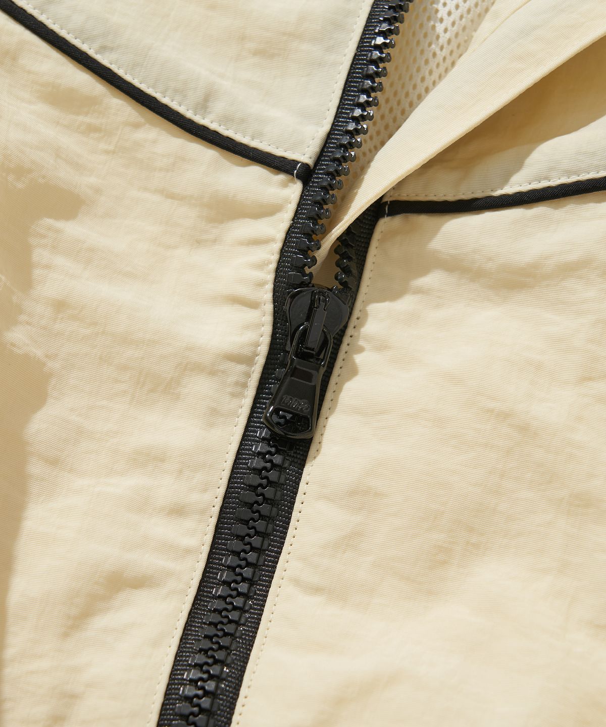 리베레(LIBERE) WAVE TRACK JACKET / WHITE