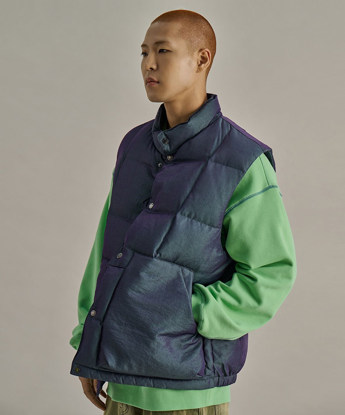 논타입(NONTYPE) PRISM DOWN VEST (NAVY)
