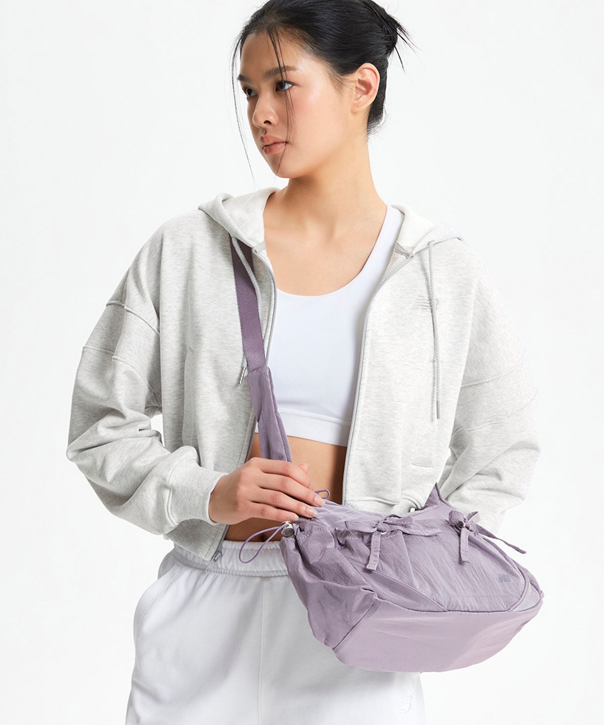 뉴발란스(NEW BALANCE) NBGCFSW104 / 글로시 리본 호보백 (VIOLET)