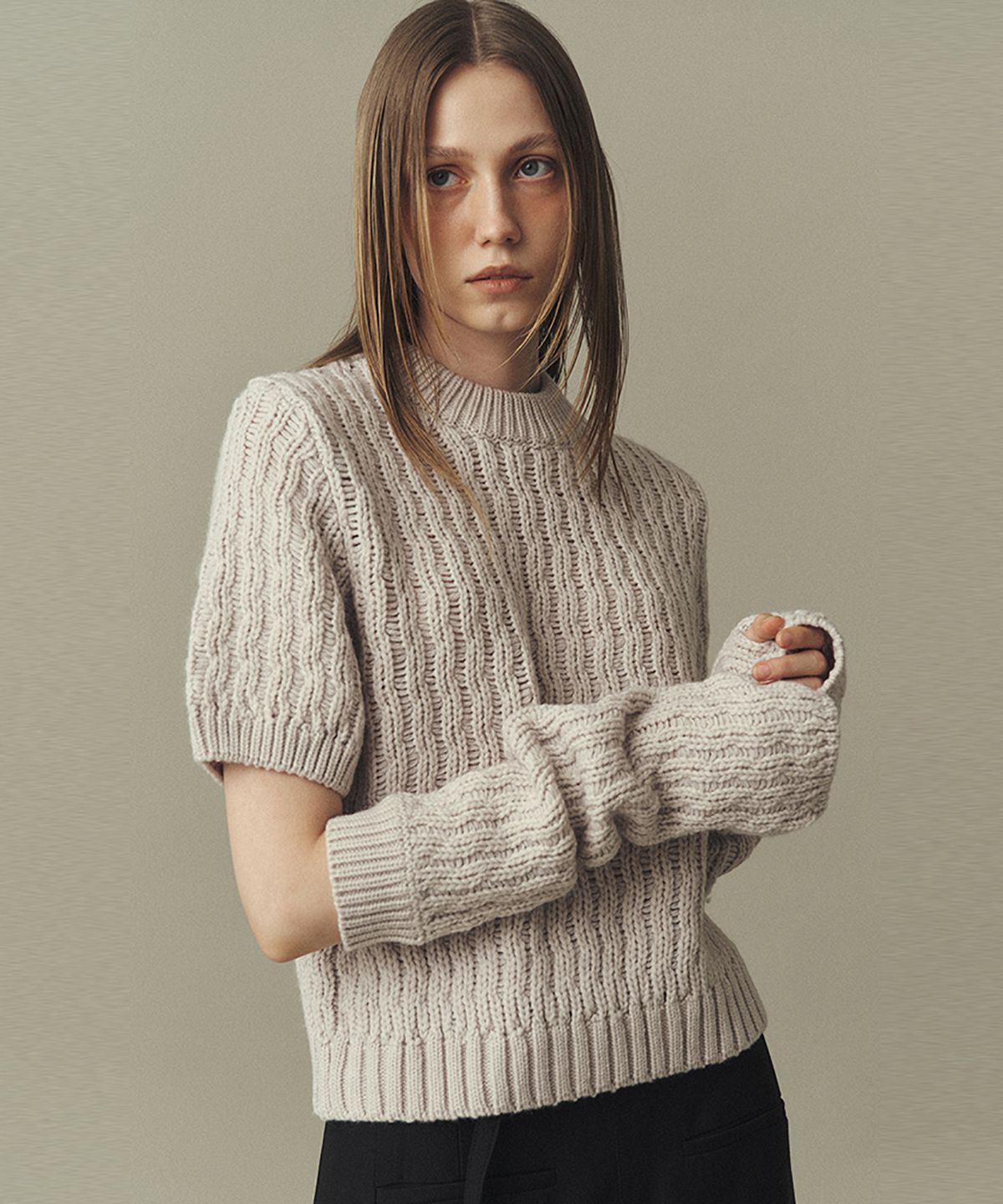 아위(AHWE) RIB CABLE SWEATER & WARMER_LIGHT GREY