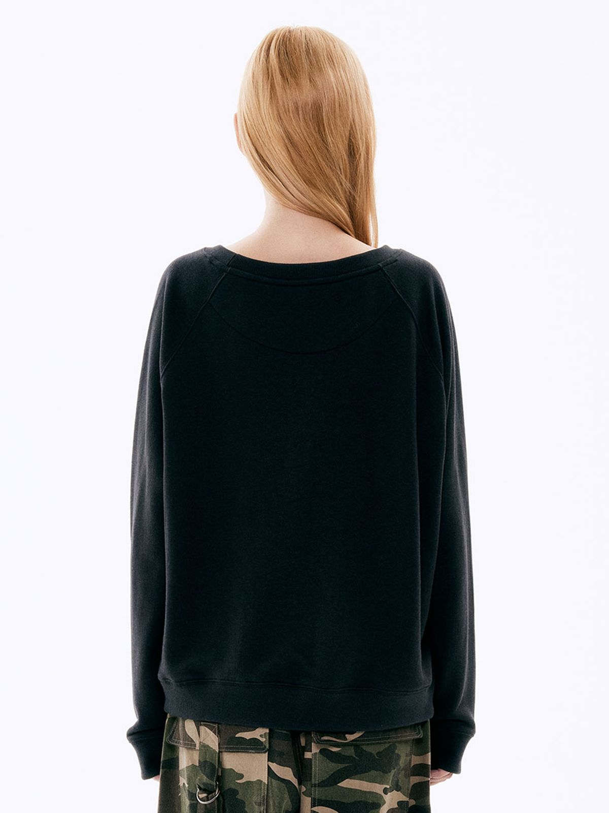 비수스(VISUS) Beads Heart Sweatshirt_Navy