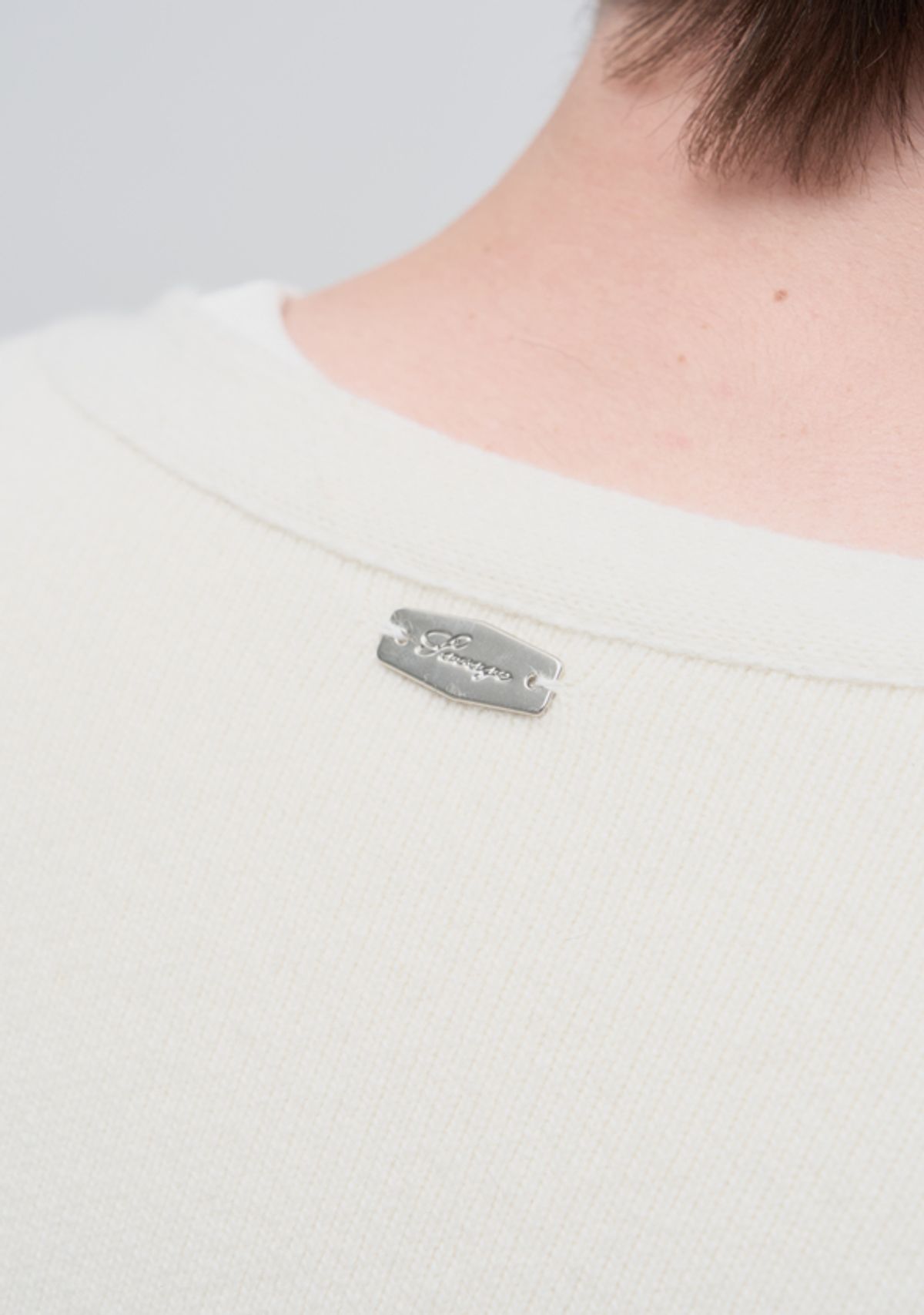 세비지(SAVAGE) V Neck Cardigan - Ivory