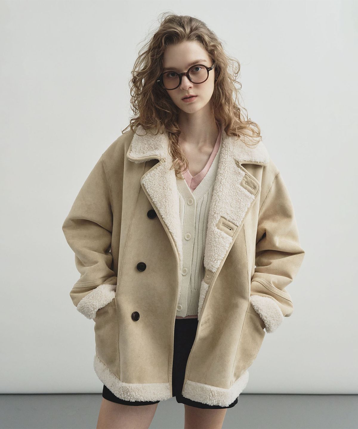 몽돌(MONGDOL) 리버시블 스웨이드 무스탕 베이지 MDJK038BEIGE