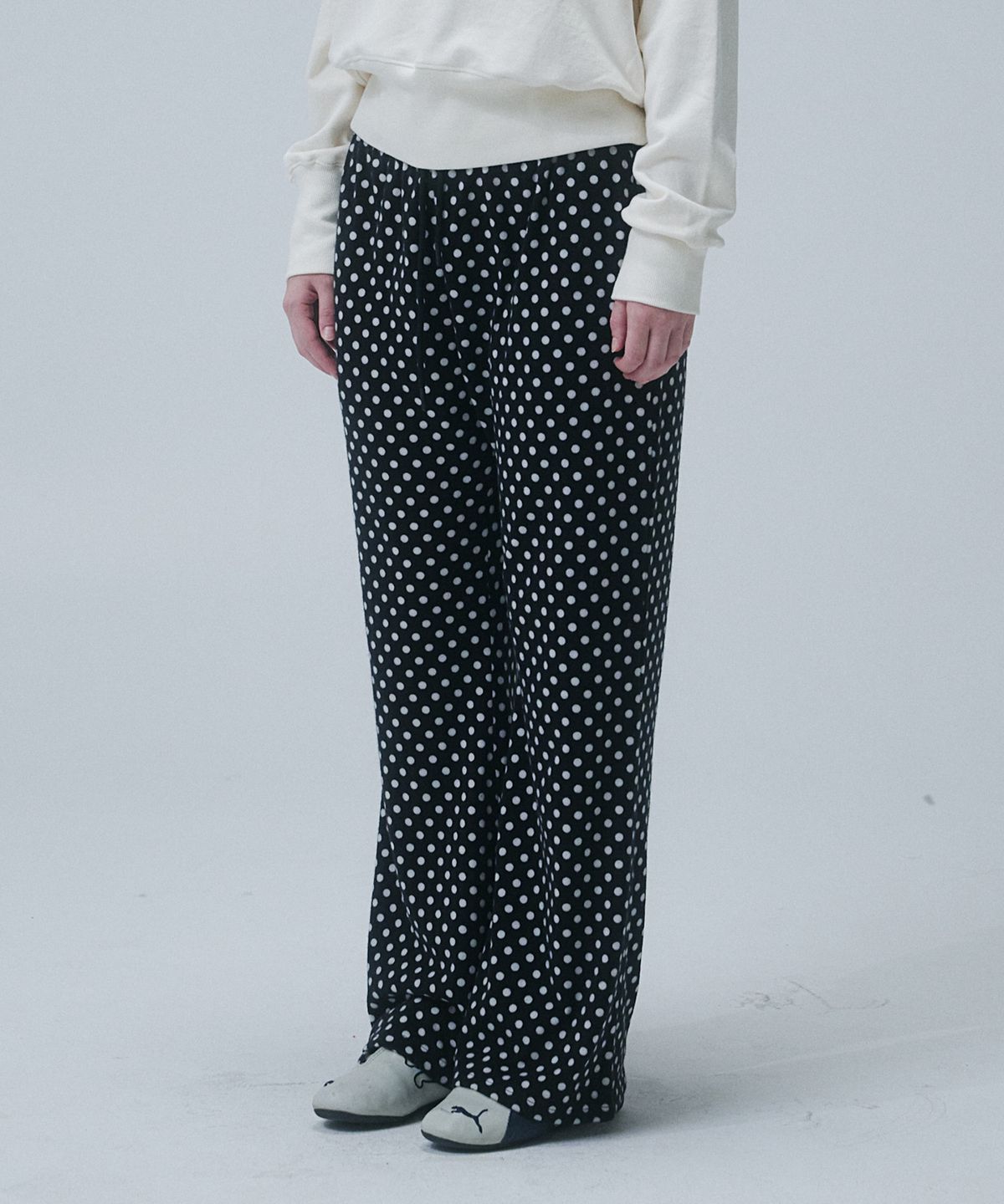 펀프롬펀(FUNFROMFUN) DOT BANDING PANTS _BLACK+WHITE