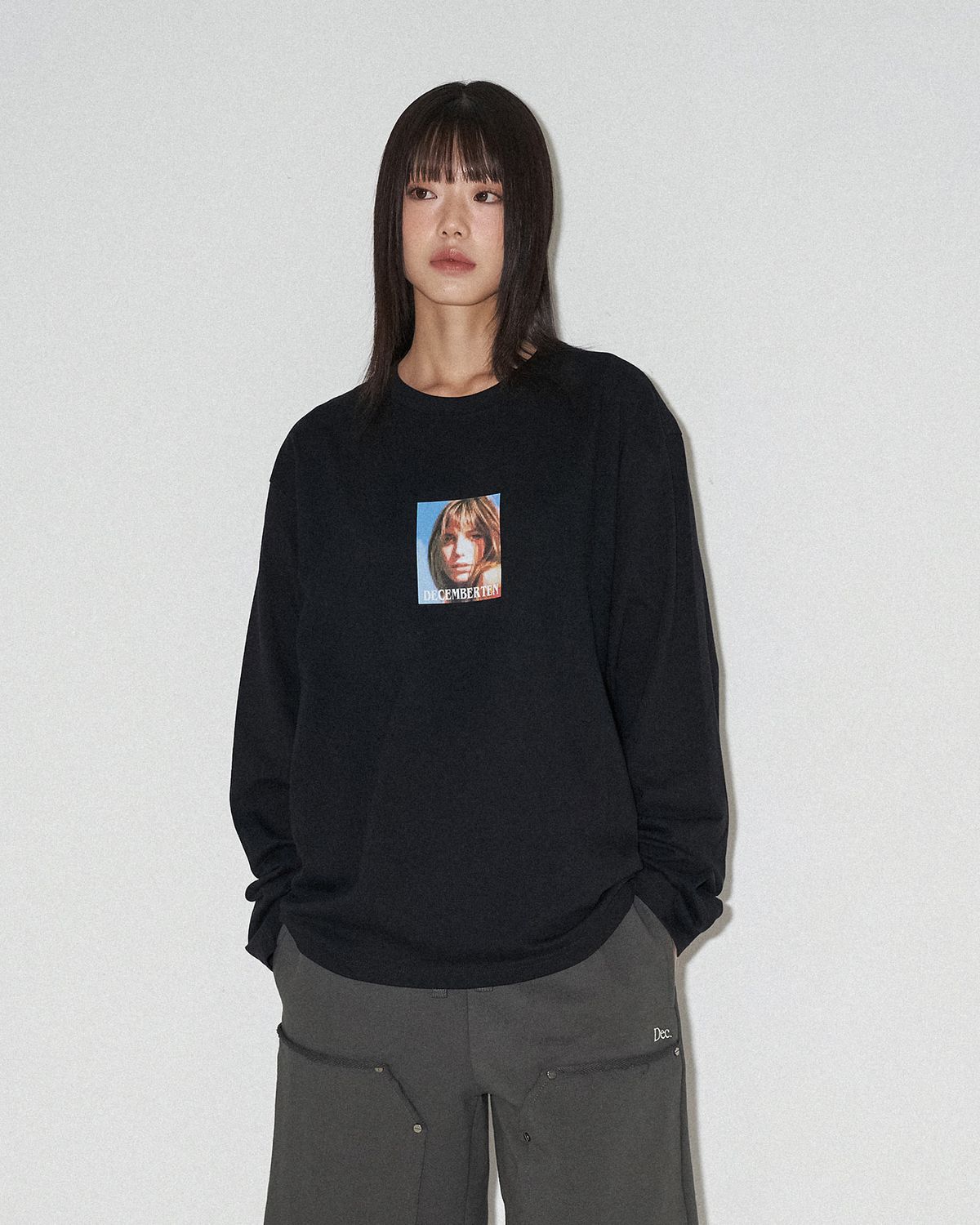 디셈버텐(DECEMBER TEN) 스퀘어 디티피 롱슬리브 블랙