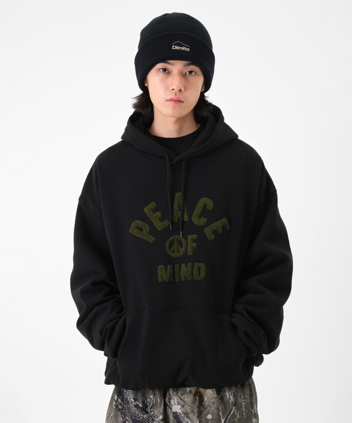 디미토(DIMITO) POM HOODIE BLACK