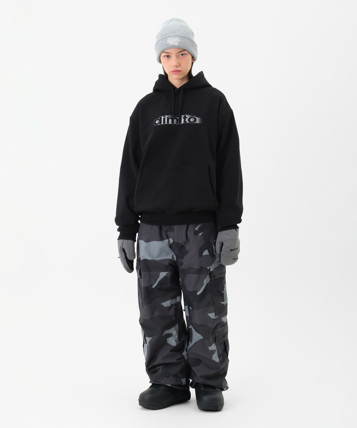 디미토(DIMITO) BLURRY LOGO HOODIE BLACK