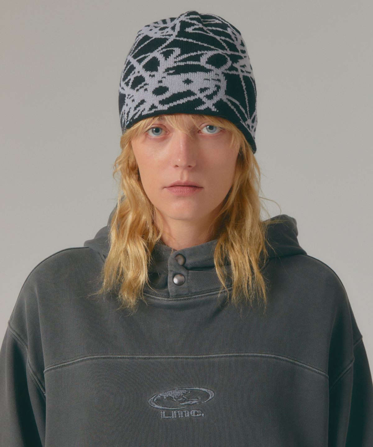 엘엠씨(LMC) FLOWER UNCUFFED BEANIE black
