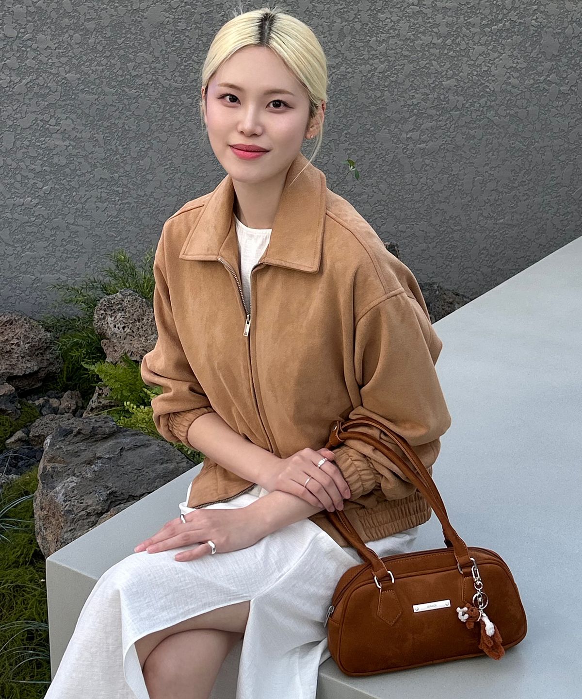 마코이(MACOI) 스웨이드 이지 무드 숄더 백 [브라운]