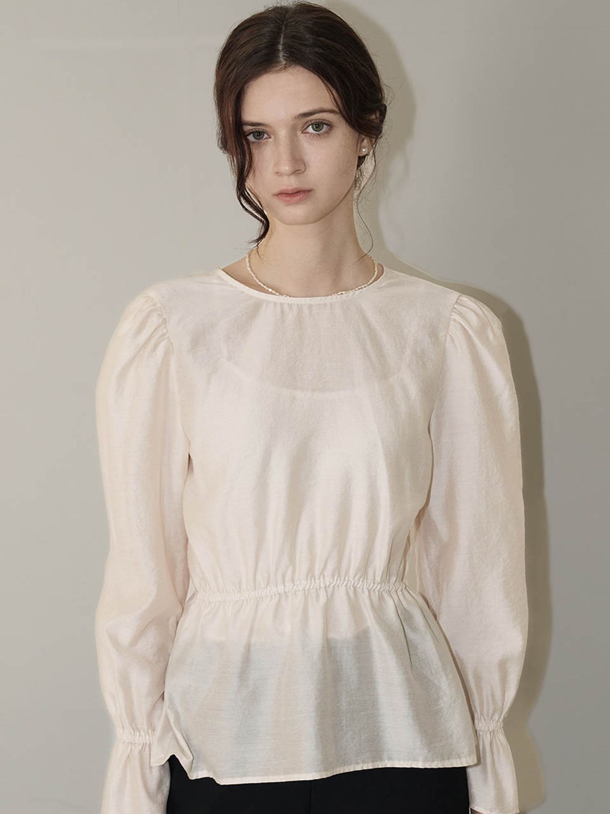 로트르드민(LAUTREDE MIN) Ella Ribbon Ivory blouse