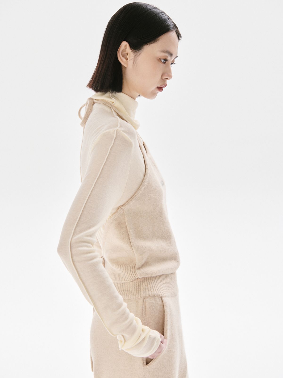 무니쉬(MOONISH) Rogge knit jumpsuit_BEIGE