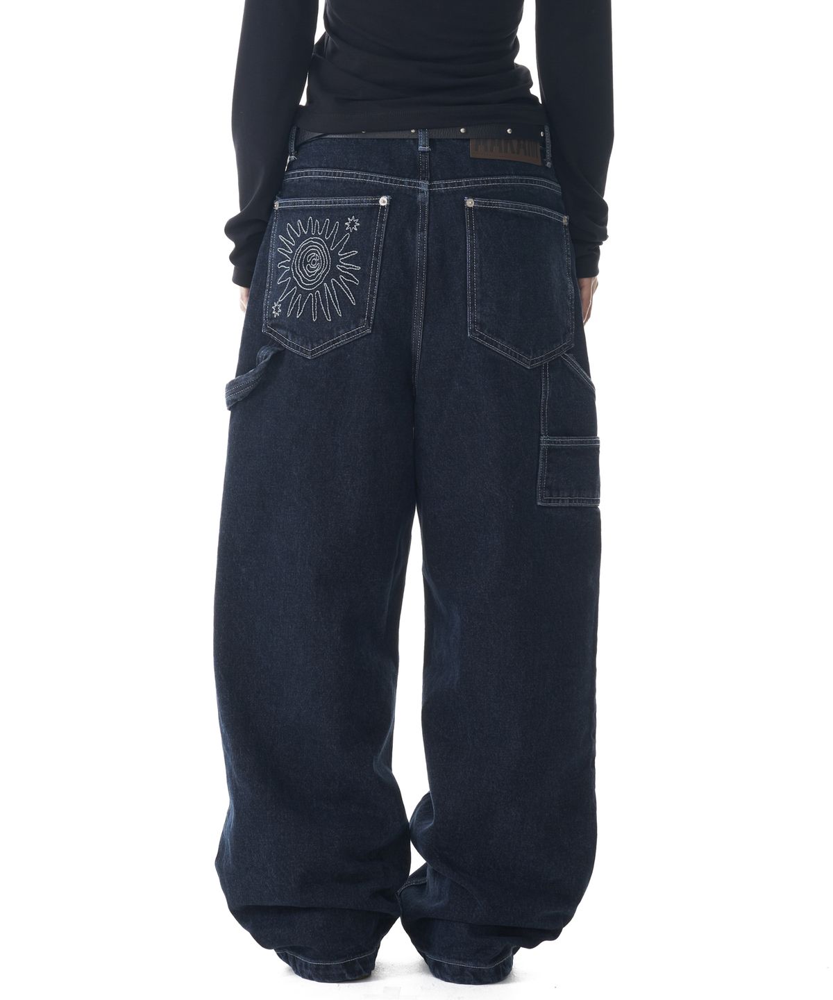 아캄(AAKAM) Needlework Carpenter Denim Pants (Blue)