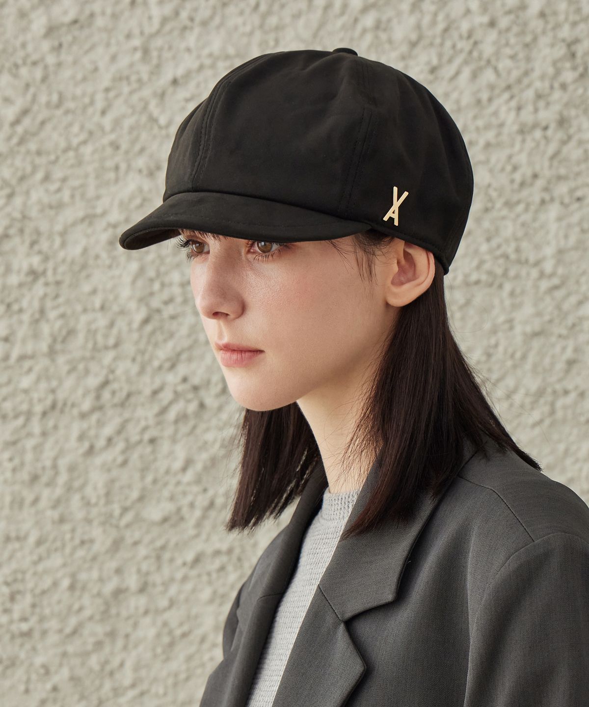 바잘(VARZAR) VA 스터드 이지 핏 뉴스보이 캡 블랙