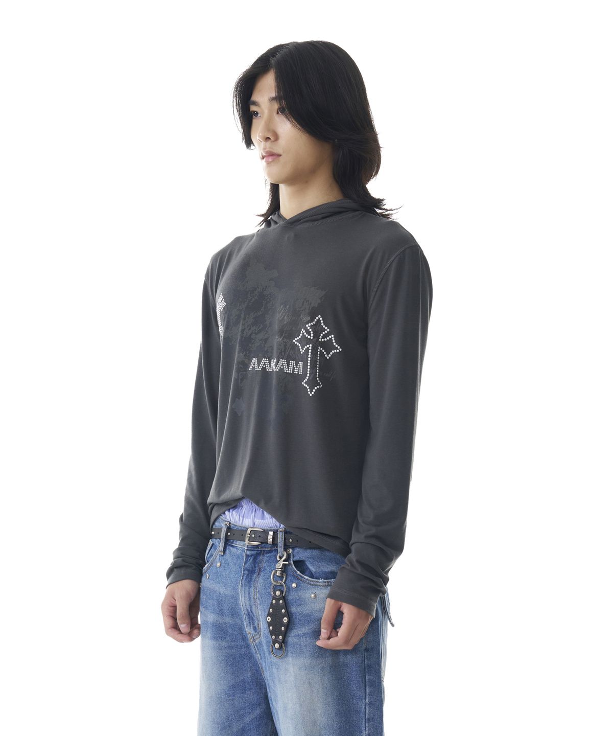 아캄(AAKAM) Studded Cross Hooded Long Sleeve (Dark Gray)