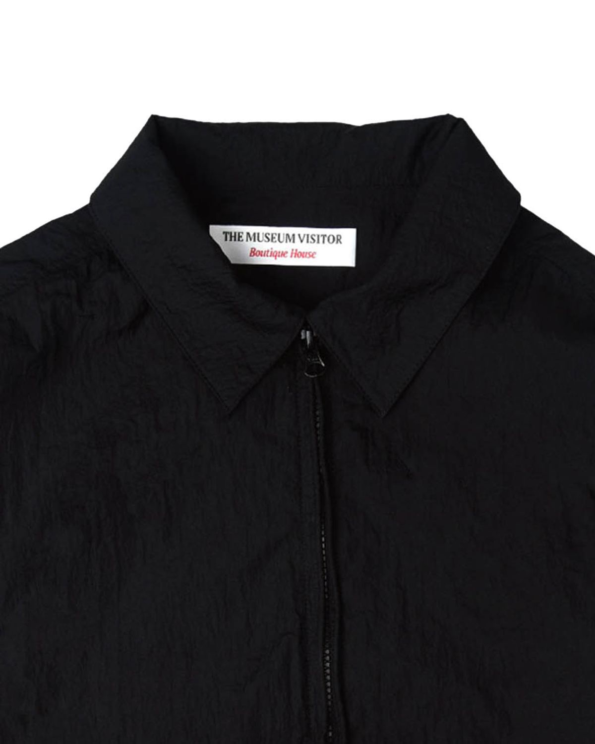 더뮤지엄비지터(THEMUSEUMVISITOR) HEART PRINTED WINDBREAKER (BLACK)
