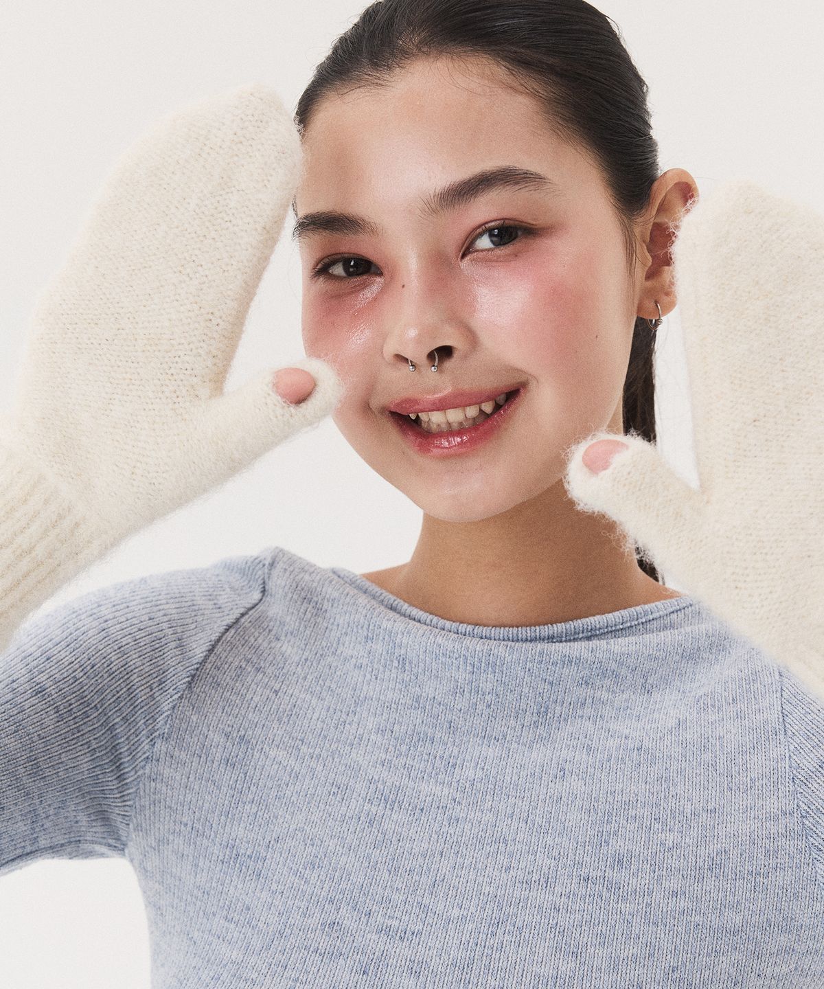 꾸아페(QUAFE) LABEL KNITTED MITTENS_ivory