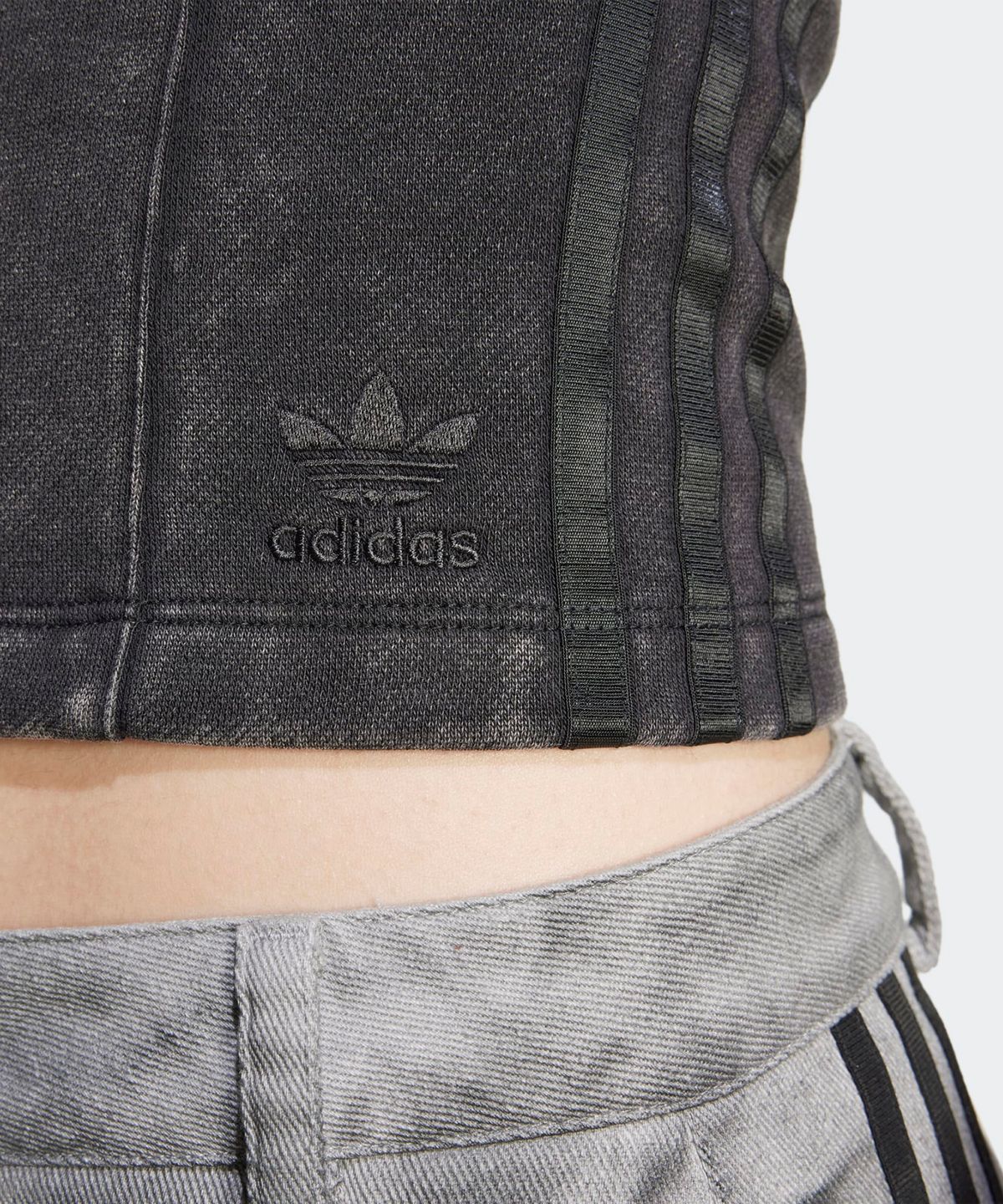 아디다스(ADIDAS) 워시드 아웃 코르셋 탑 - 블랙 / IW5570