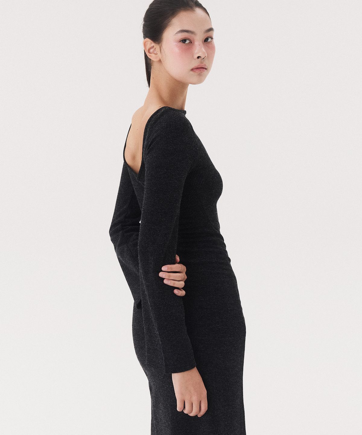 꾸아페(QUAFE) KNIT LONG SLIT DRESS_melange grey
