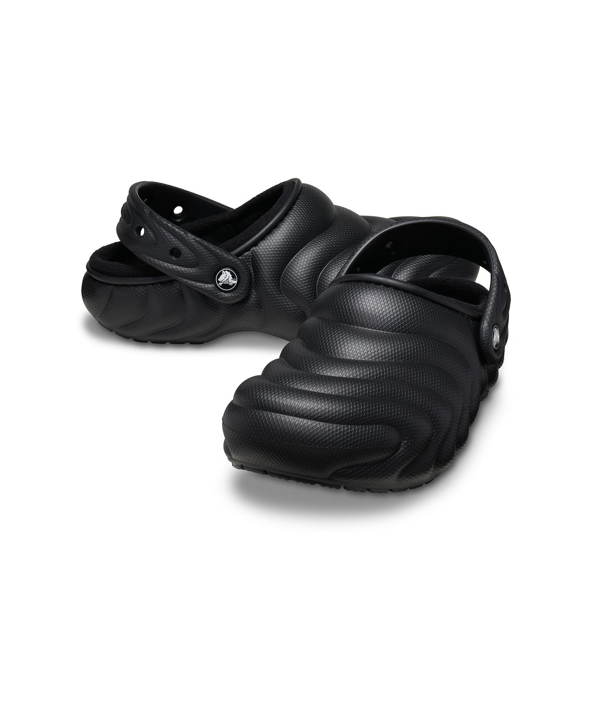크록스(CROCS) 클래식 라인드 오버퍼프 클로그 - 블랙 / 210059-001