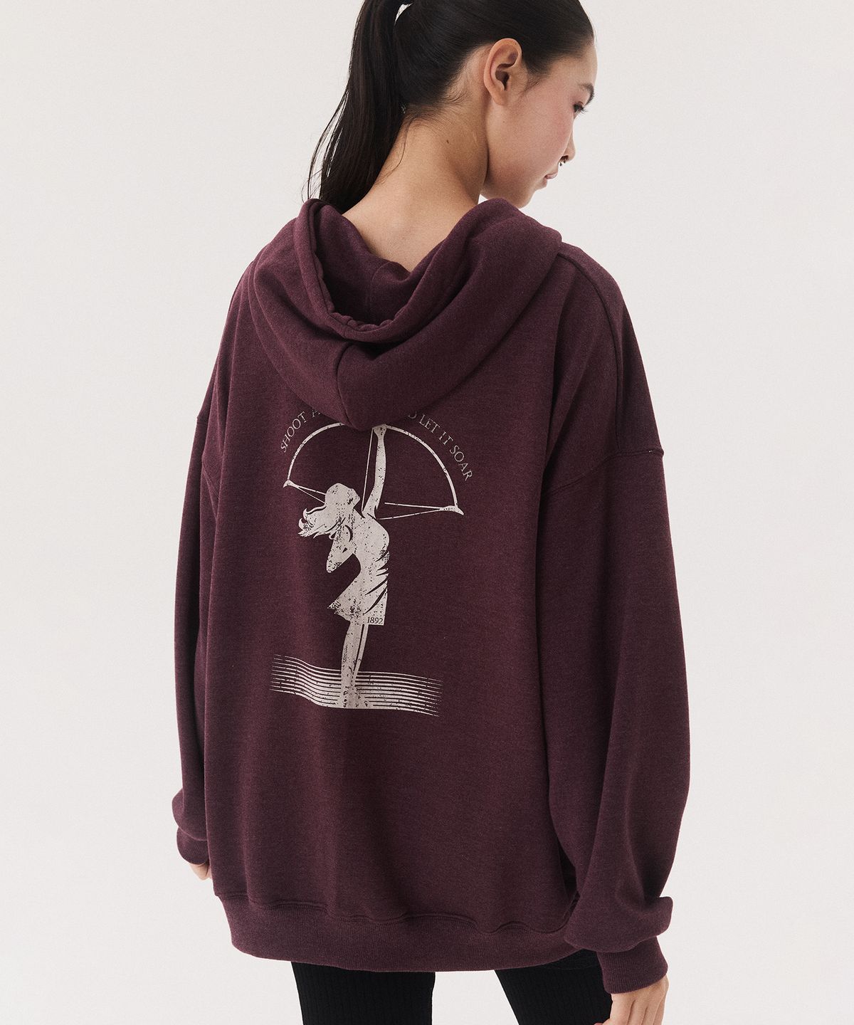 꾸아페(QUAFE) OVER FIT ARROW HOODY ZIP UP_vintage burgundy