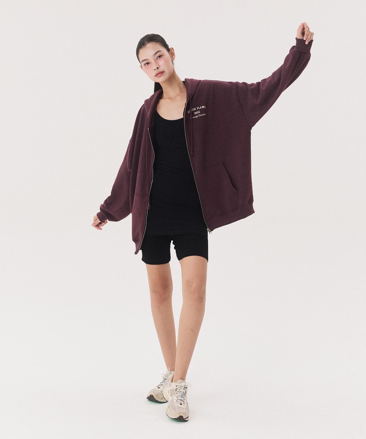 꾸아페(QUAFE) OVER FIT ARROW HOODY ZIP UP_vintage burgundy