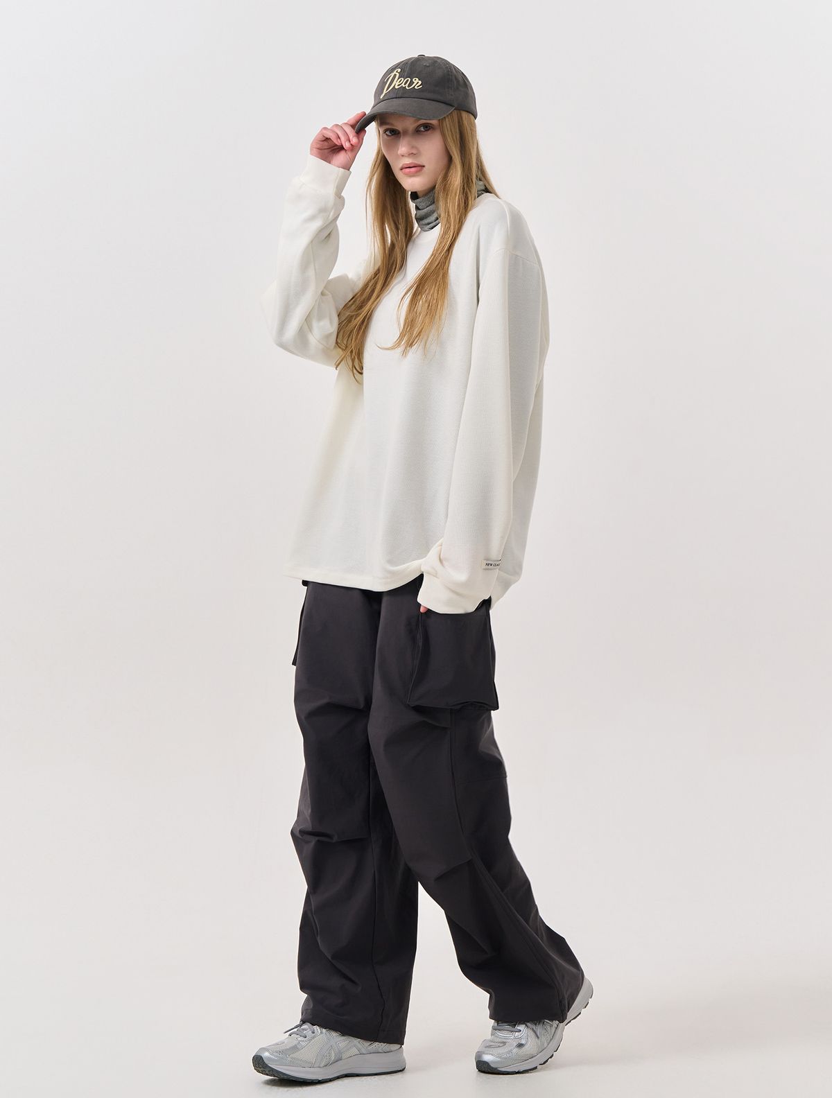 제너럴아이디어(GENERALIDEA) UNISEX 베이직 사카리바 롱 슬리브 티 [WHITE] / SBD3U01007