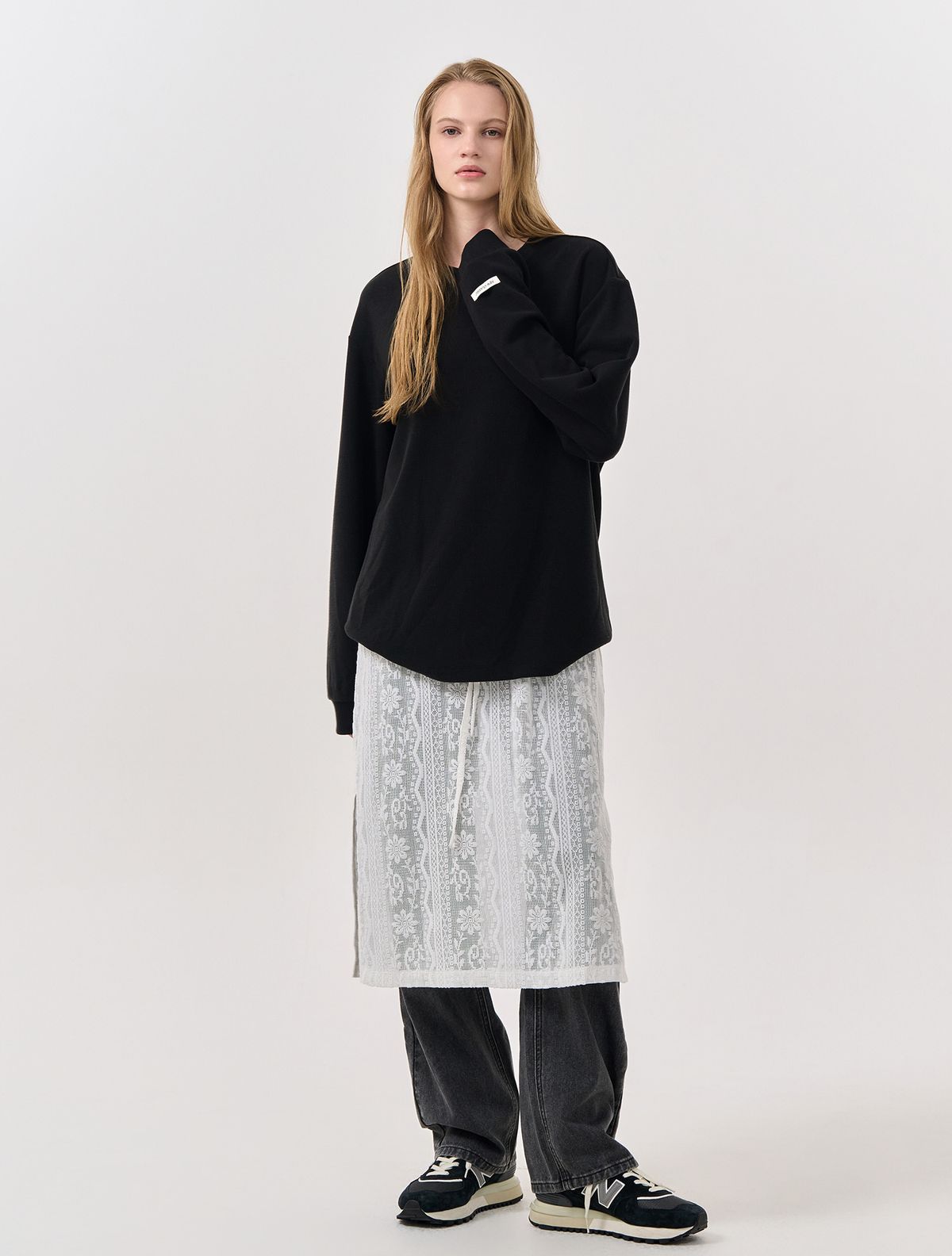 제너럴아이디어(GENERALIDEA) UNISEX 베이직 사카리바 롱 슬리브 티 [BLACK] / SBD3U01007