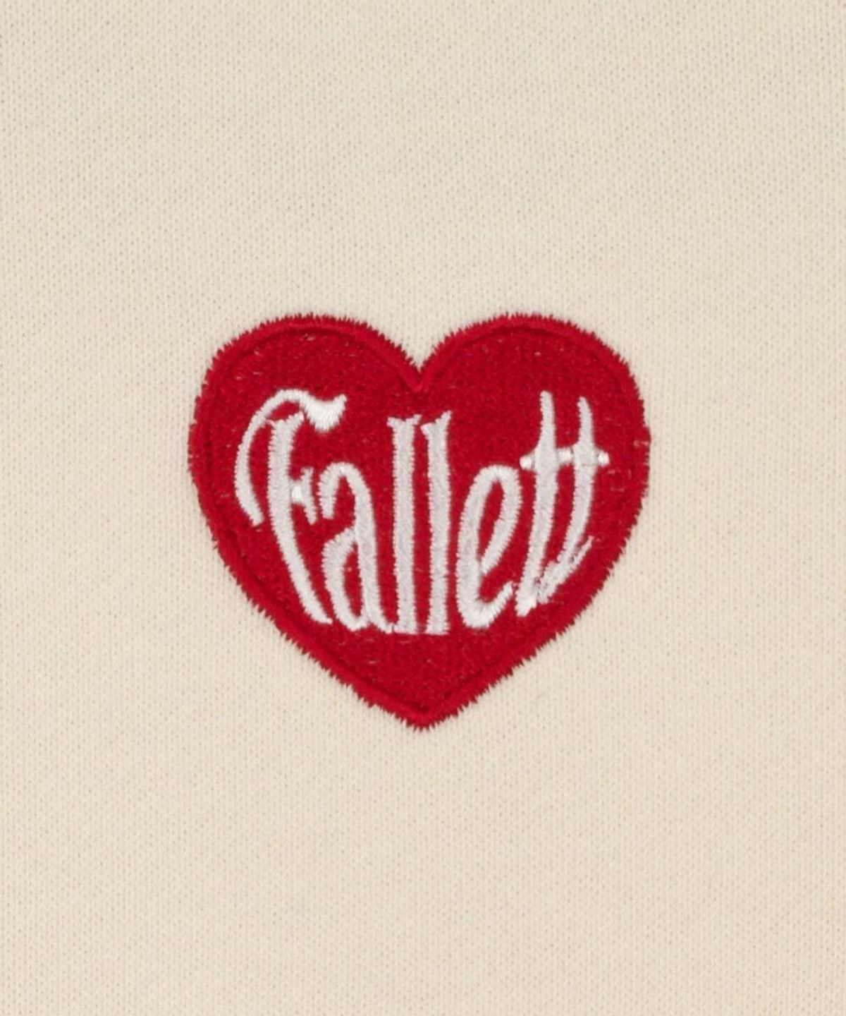 팔렛(FALLETT) 하트 로고 맨투맨 아이보리