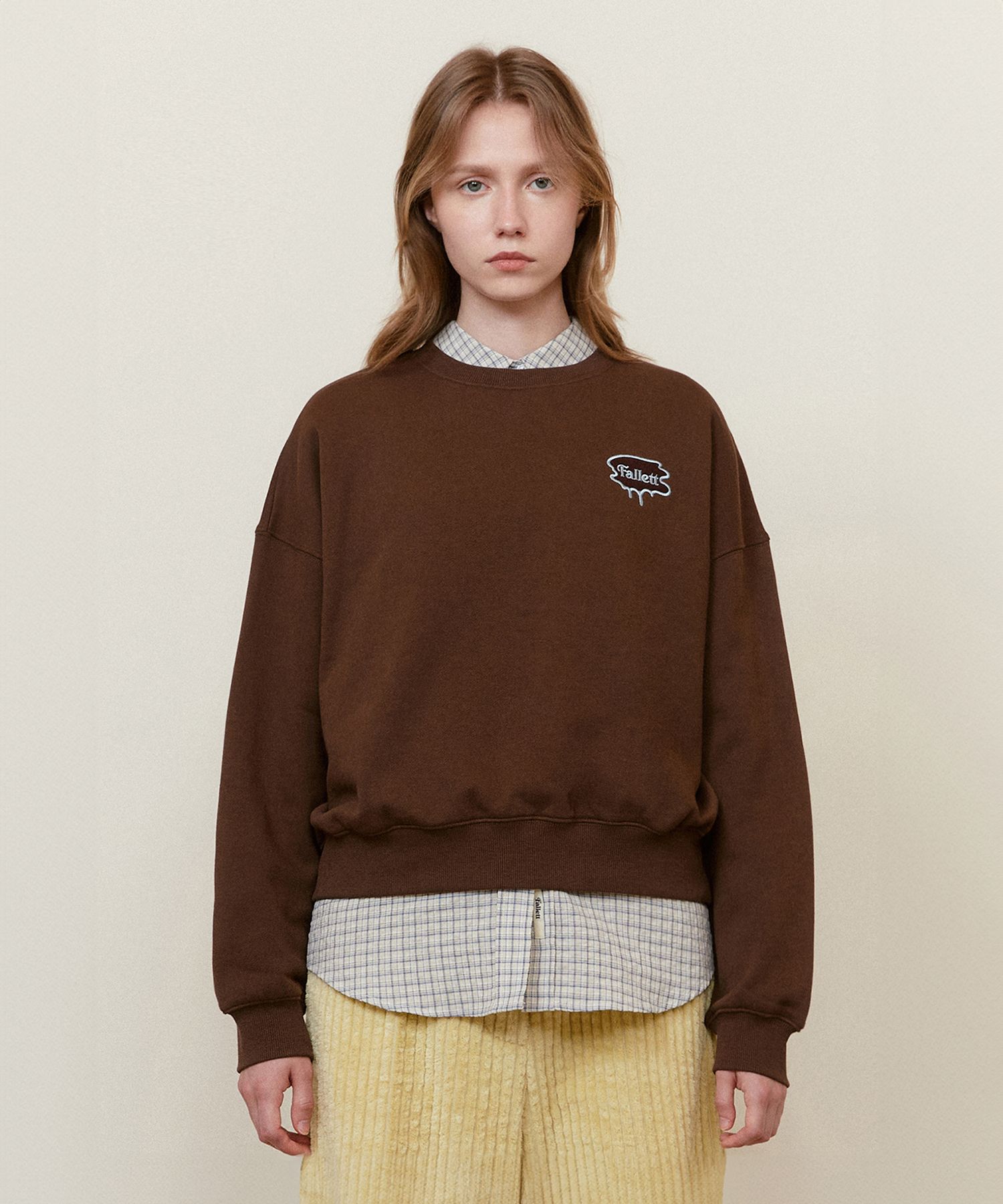 ★送料・関税込★FALLETT★BRUSH LOGO SWEATSHIRT★スウェット MUSINSA公式 | FALLETT Small Brush Logo Sweatshirt Beige