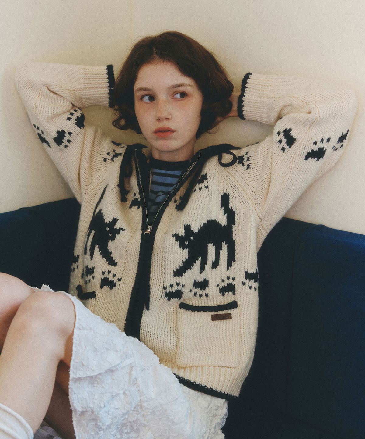 팔렛(FALLETT) 코위찬 후드 집업 아이보리