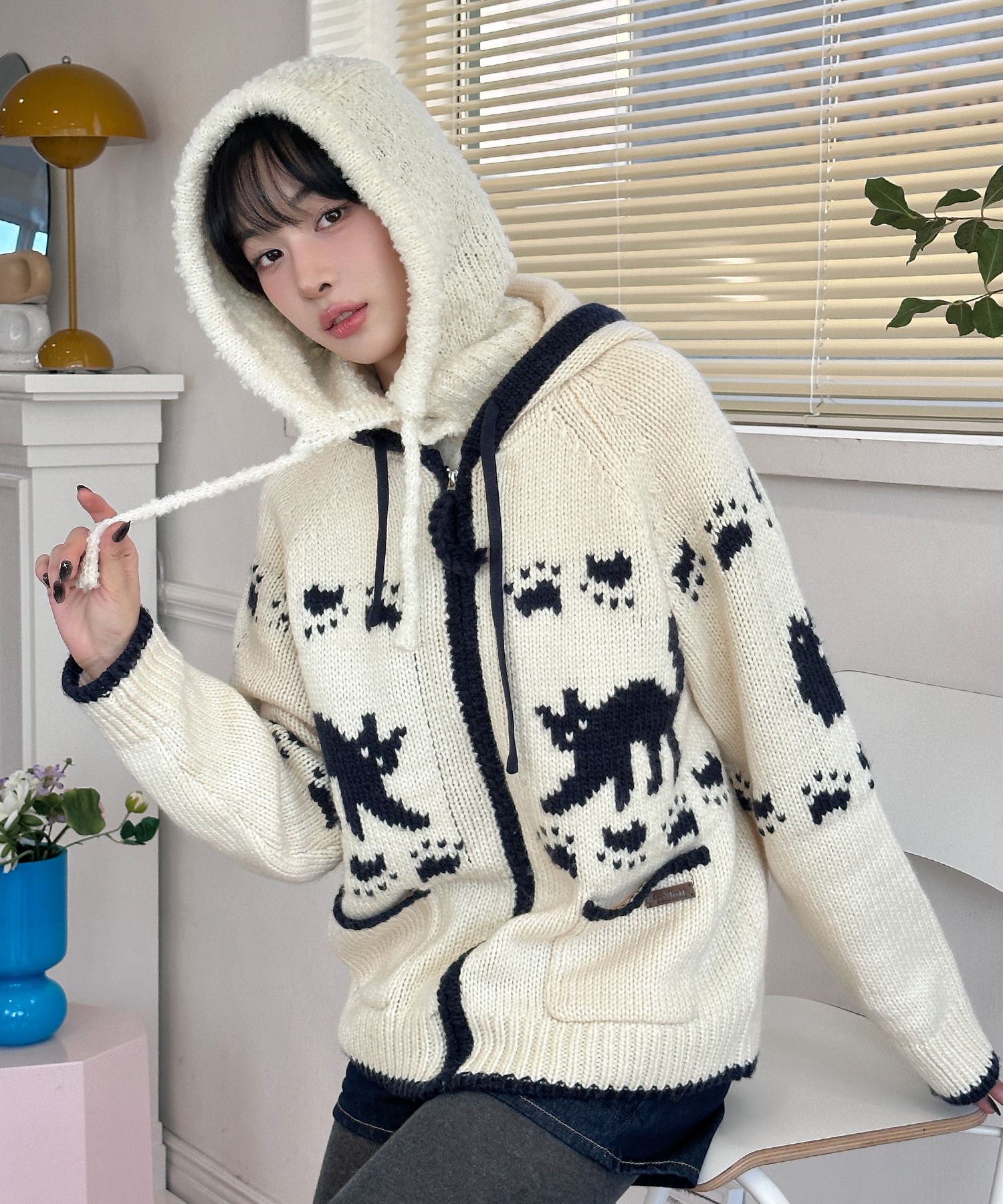 MUSINSA公式 | FALLETT Cowichan Zip-up Hoodie Ivory