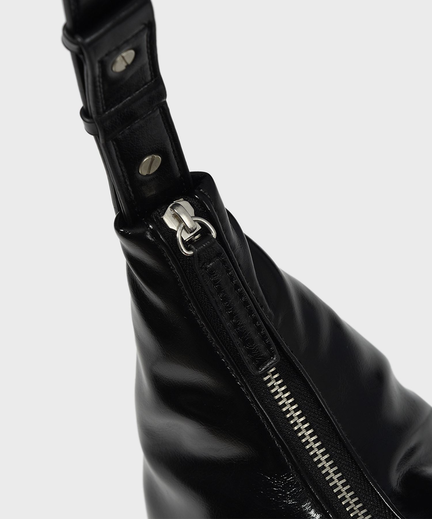 MUSINSA | FALLETT Two Way Vegan Leather Hobo Bag Black