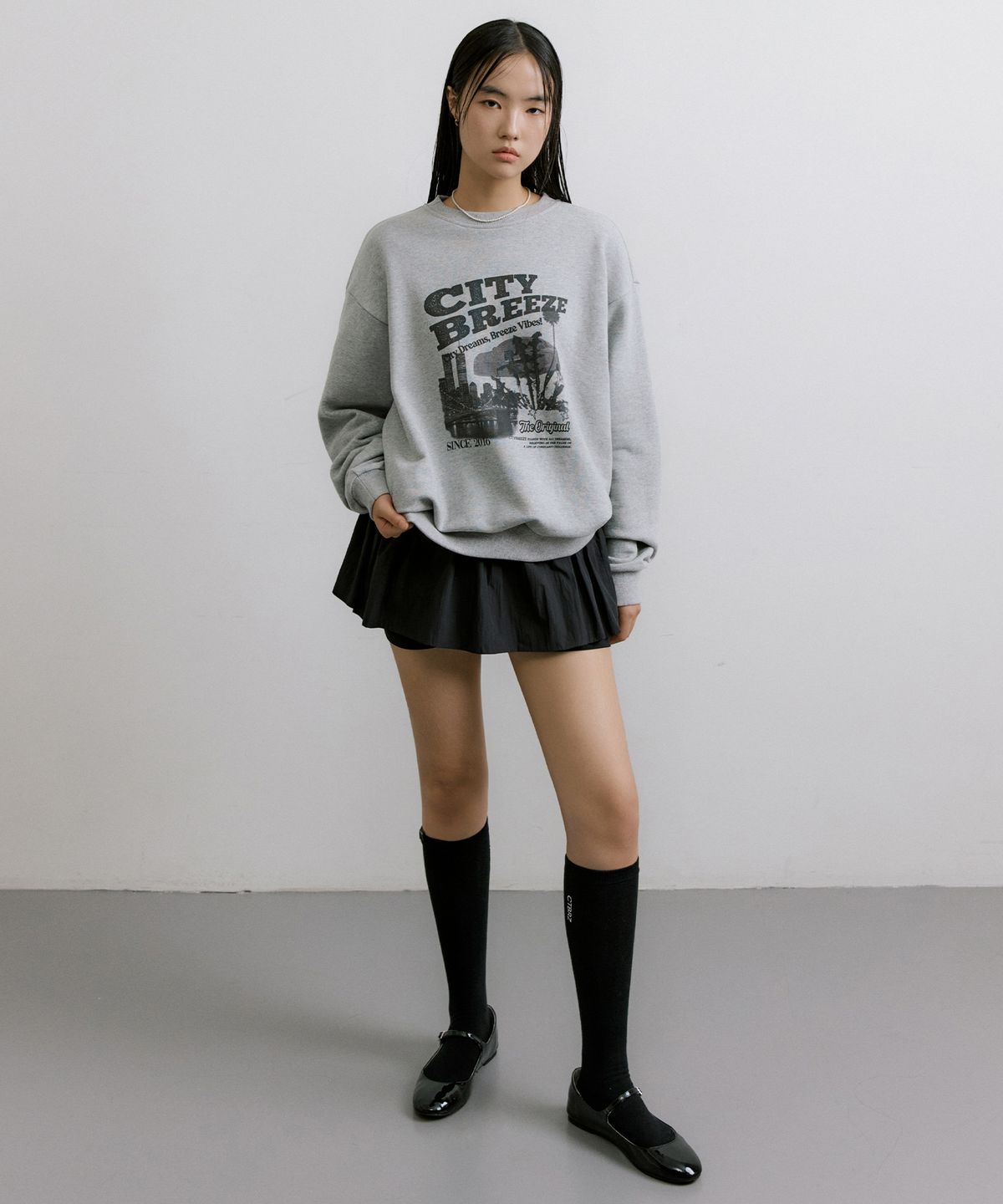 시티브리즈(CITYBREEZE) 에센셜 시티 브릿지 스웨트 셔츠_MELANGE GREY