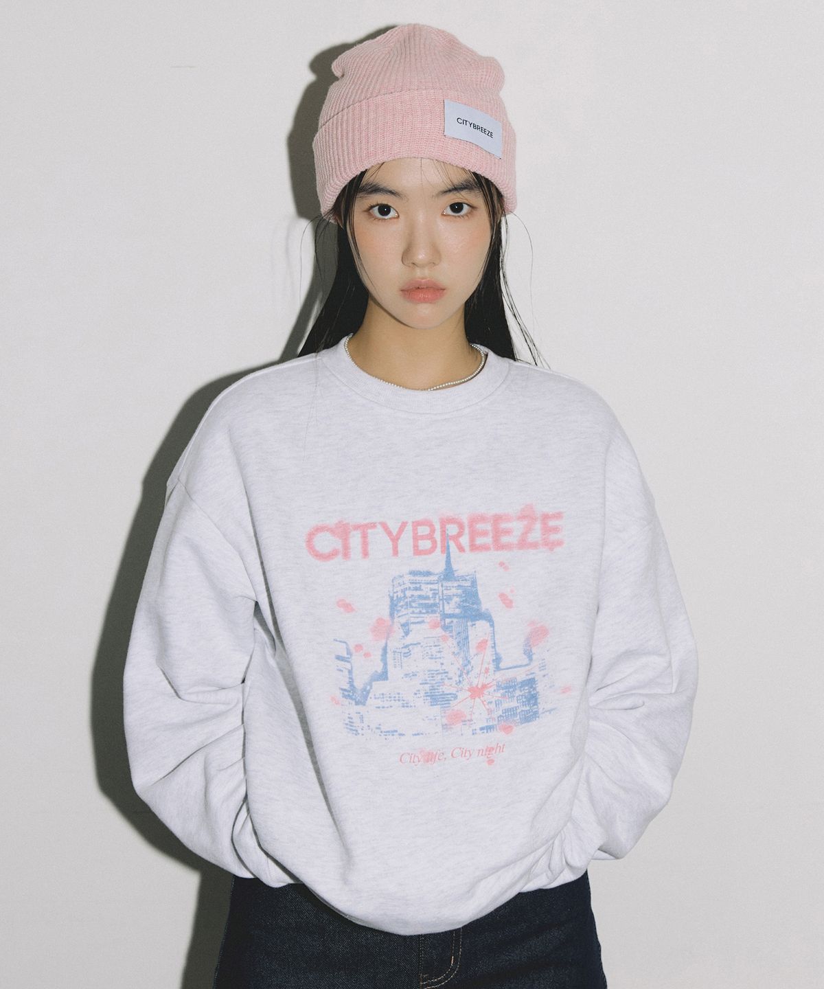시티브리즈(CITYBREEZE) 에센셜 시티 글로우 스웨트 셔츠_MELANGE WHITE