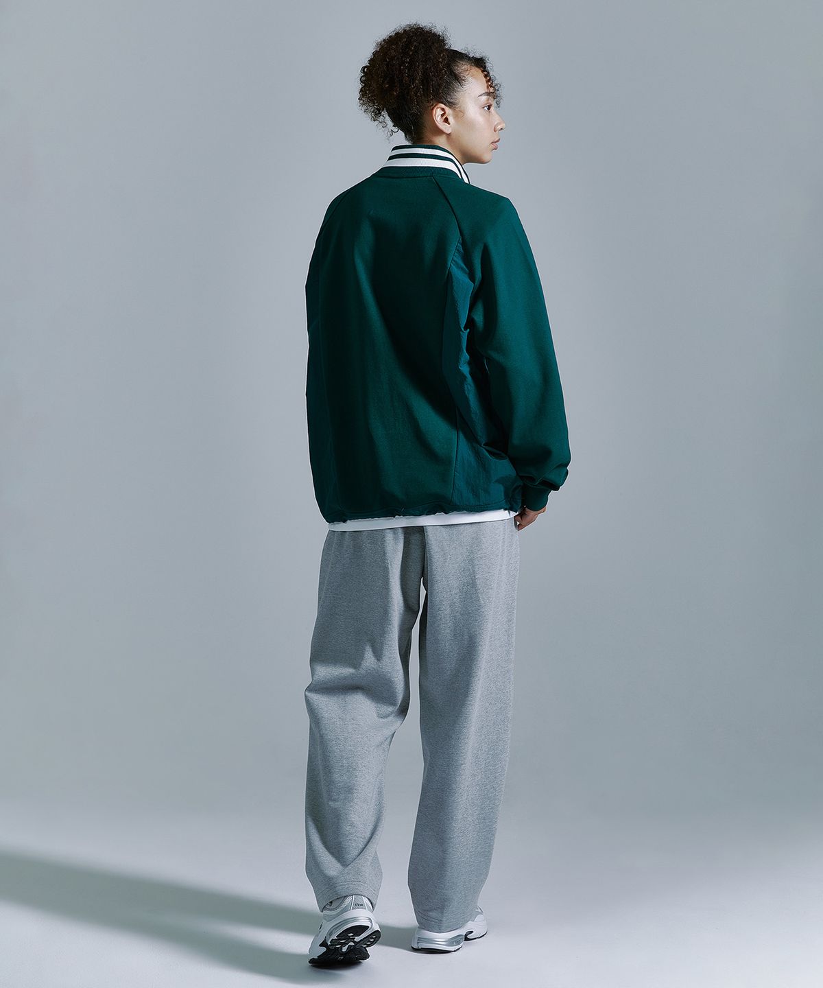 리복(REEBOK) 뉴벡터 하이브리드 하프 집업 - 그린