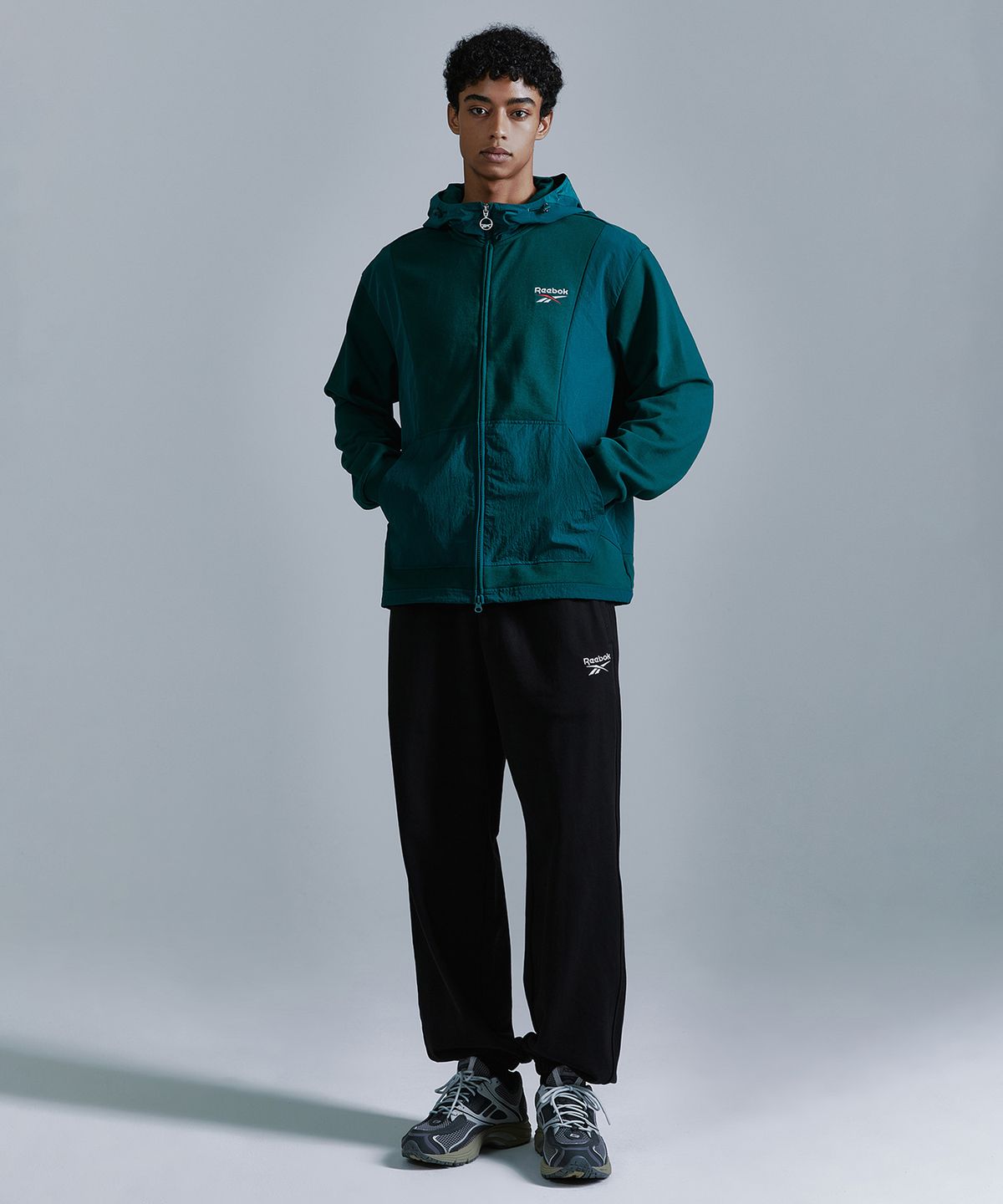 리복(REEBOK) 뉴벡터 하이브리드 후드집업 - 그린