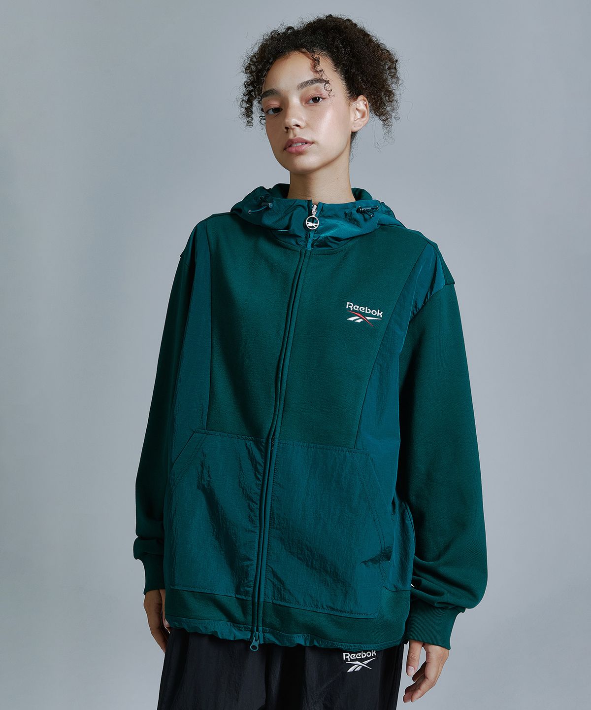 리복(REEBOK) 뉴벡터 하이브리드 후드집업 - 그린